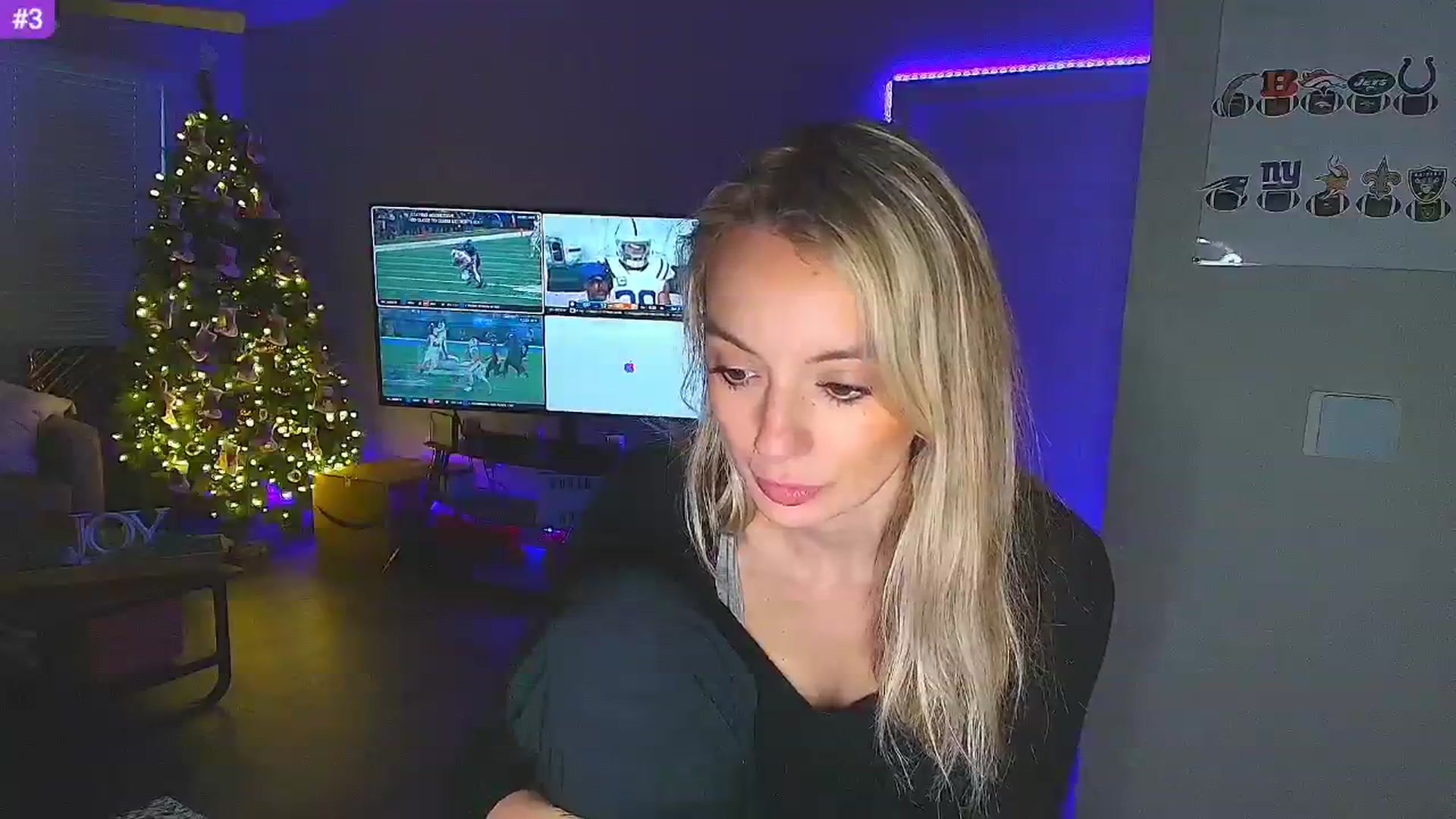Gallery image thumbnail from Sammy_gray's myfreecams stream on, 12/16/2024, 24:41 image 19 of 20