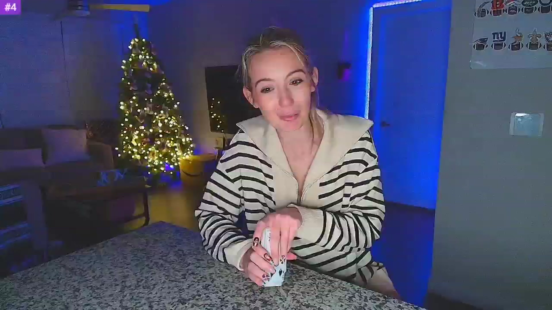 Gallery image thumbnail from Sammy_gray's myfreecams stream on, 12/18/2024, 04:08 image 12 of 20