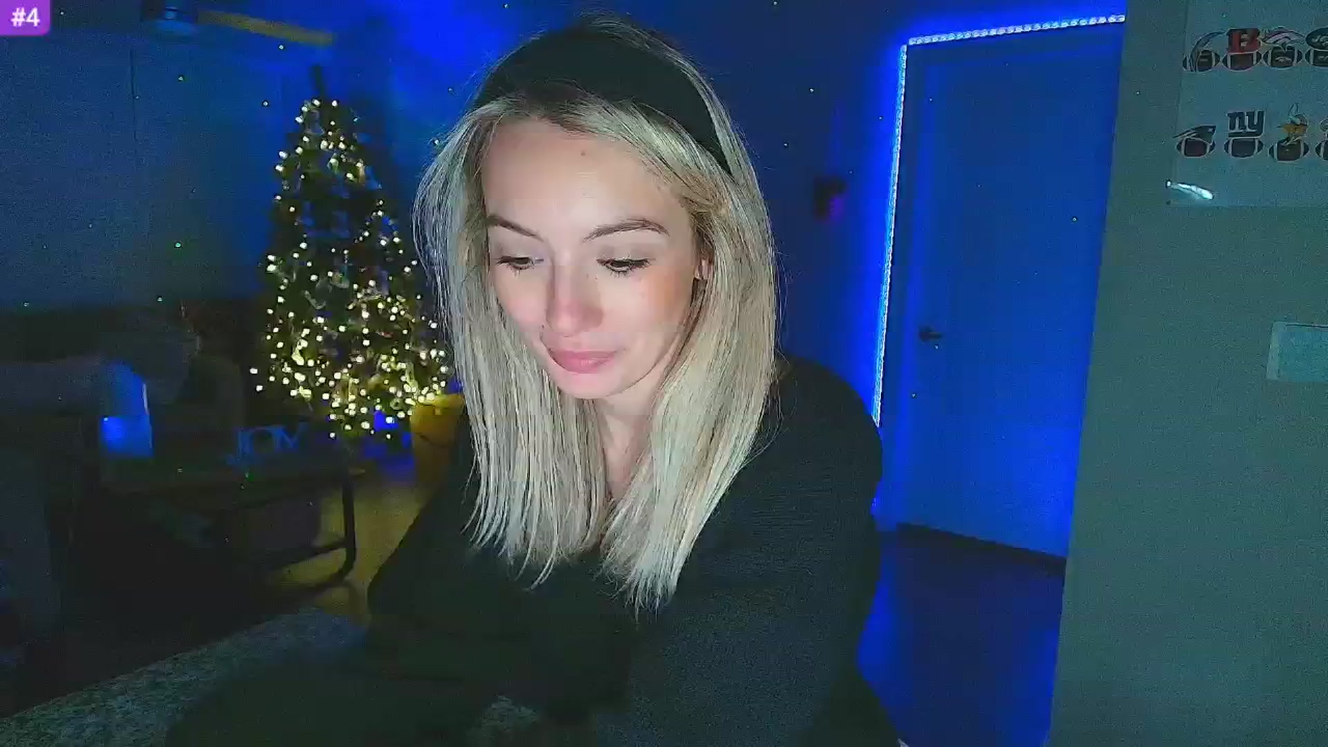 Gallery image thumbnail from Sammy_gray's myfreecams stream on, 12/19/2024, 02:23 image 9 of 20