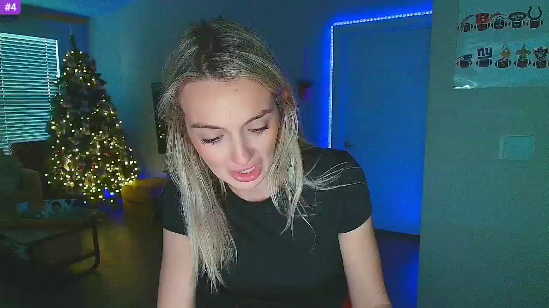 Gallery image thumbnail from Sammy_gray's myfreecams stream on, 12/19/2024, 23:50 image 6 of 20