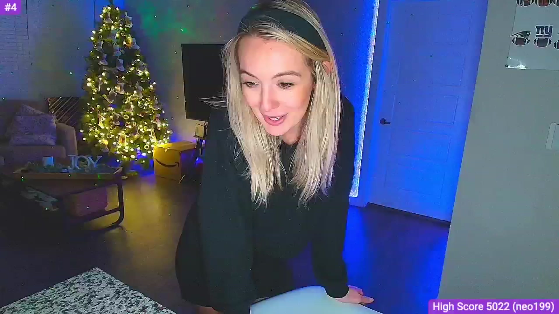 Gallery image thumbnail from Sammy_gray's myfreecams stream on, 12/21/2024, 06:19 image 9 of 20