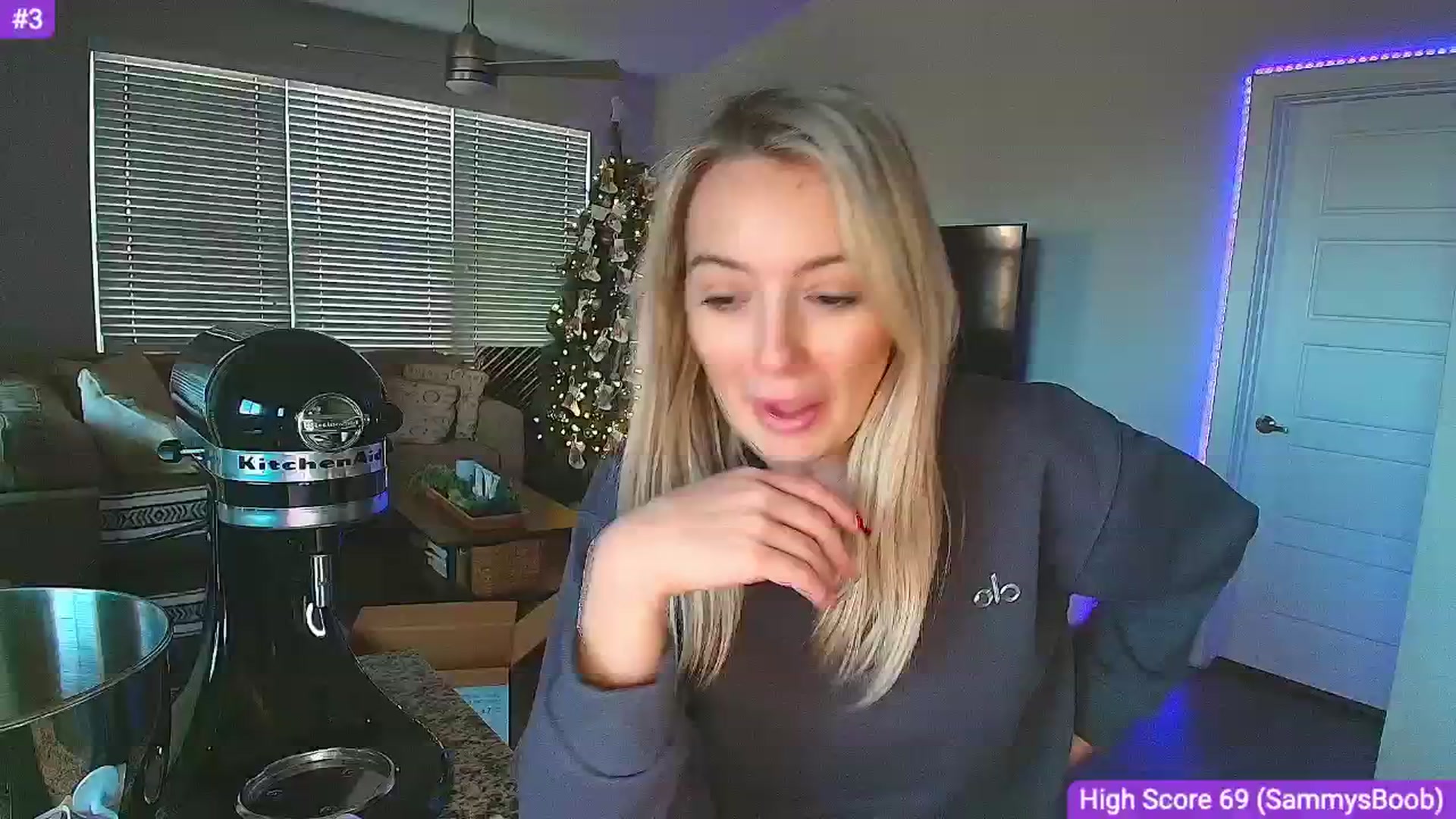 Gallery image thumbnail from Sammy_gray's myfreecams stream on, 12/26/2024, 01:57 image 4 of 20