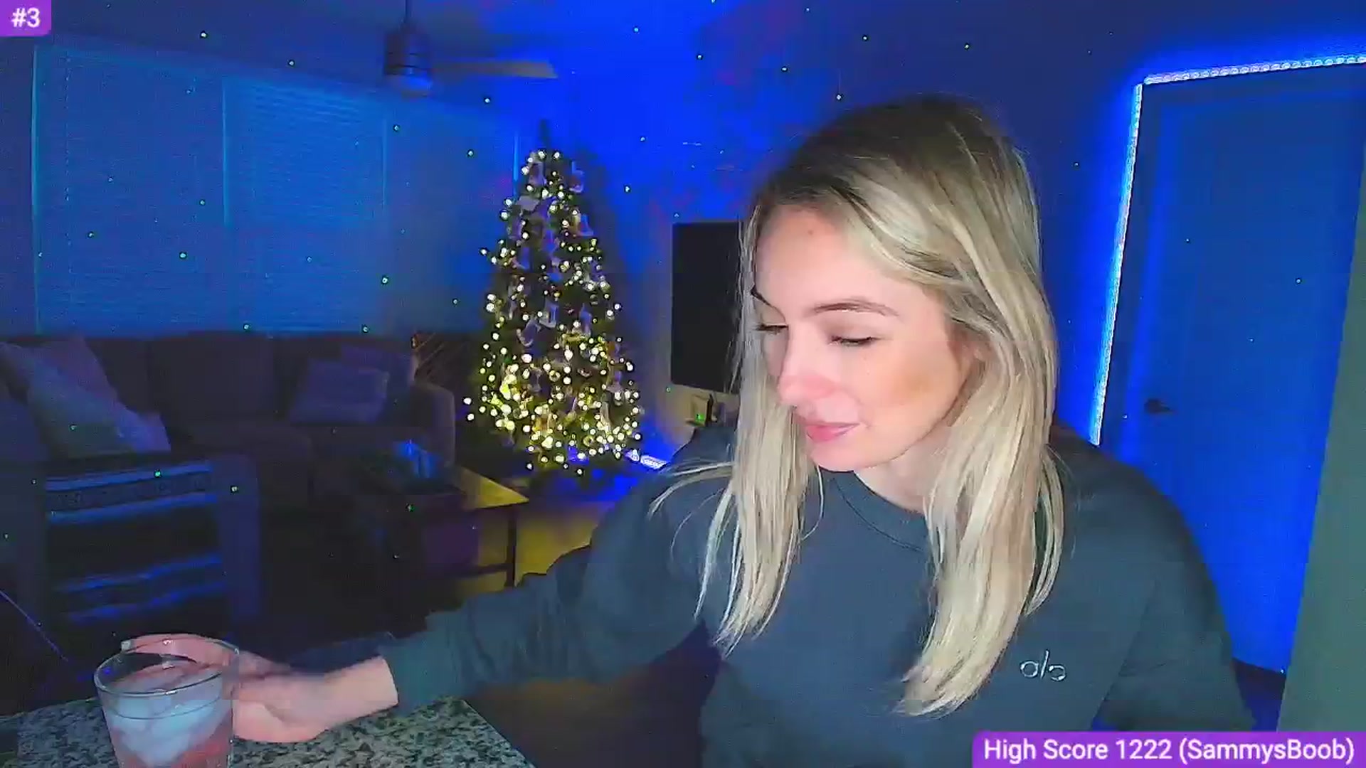Gallery image thumbnail from Sammy_gray's myfreecams stream on, 12/26/2024, 01:57 image 12 of 20