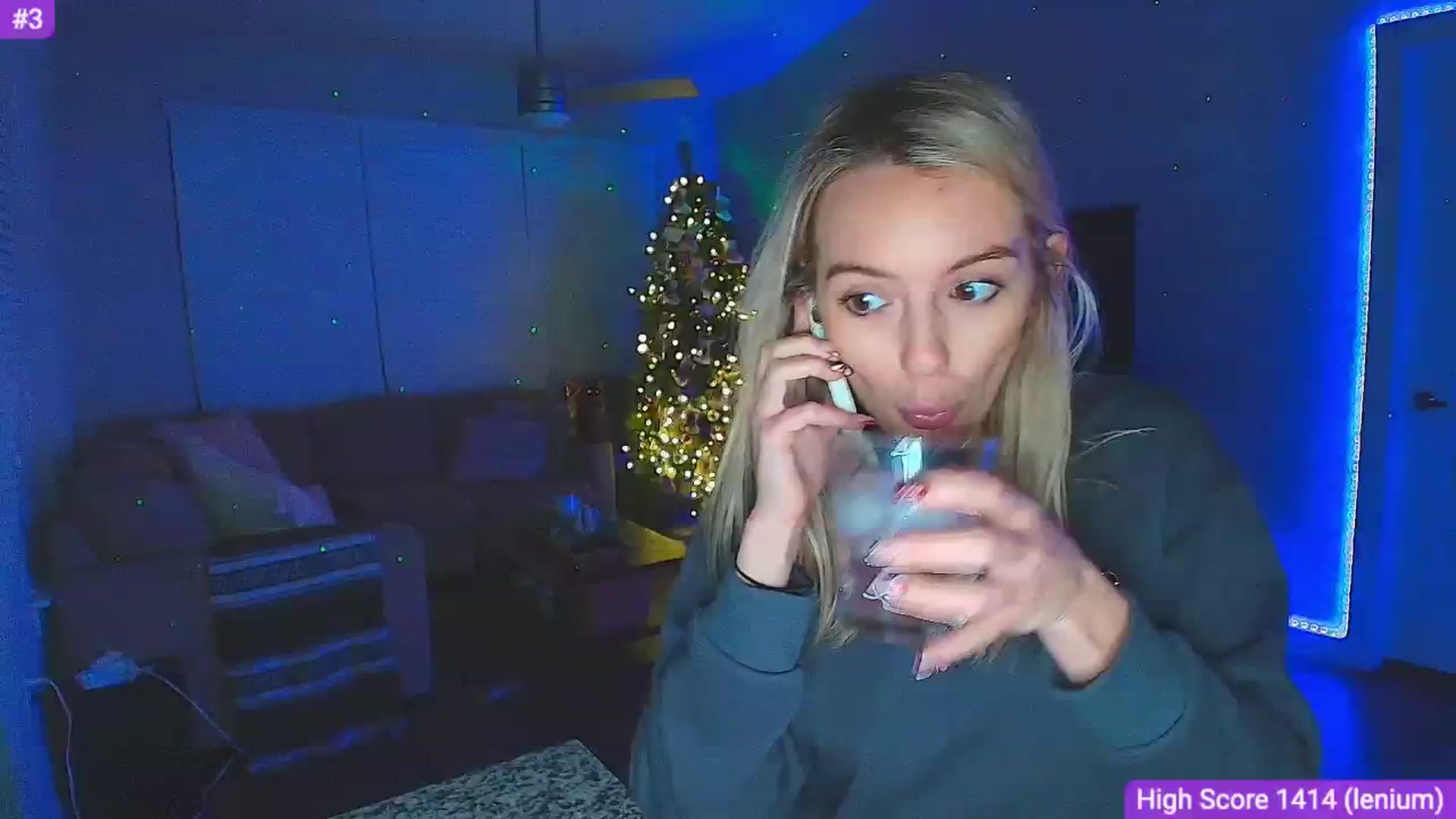 Gallery image thumbnail from Sammy_gray's myfreecams stream on, 12/26/2024, 03:50 image 1 of 20