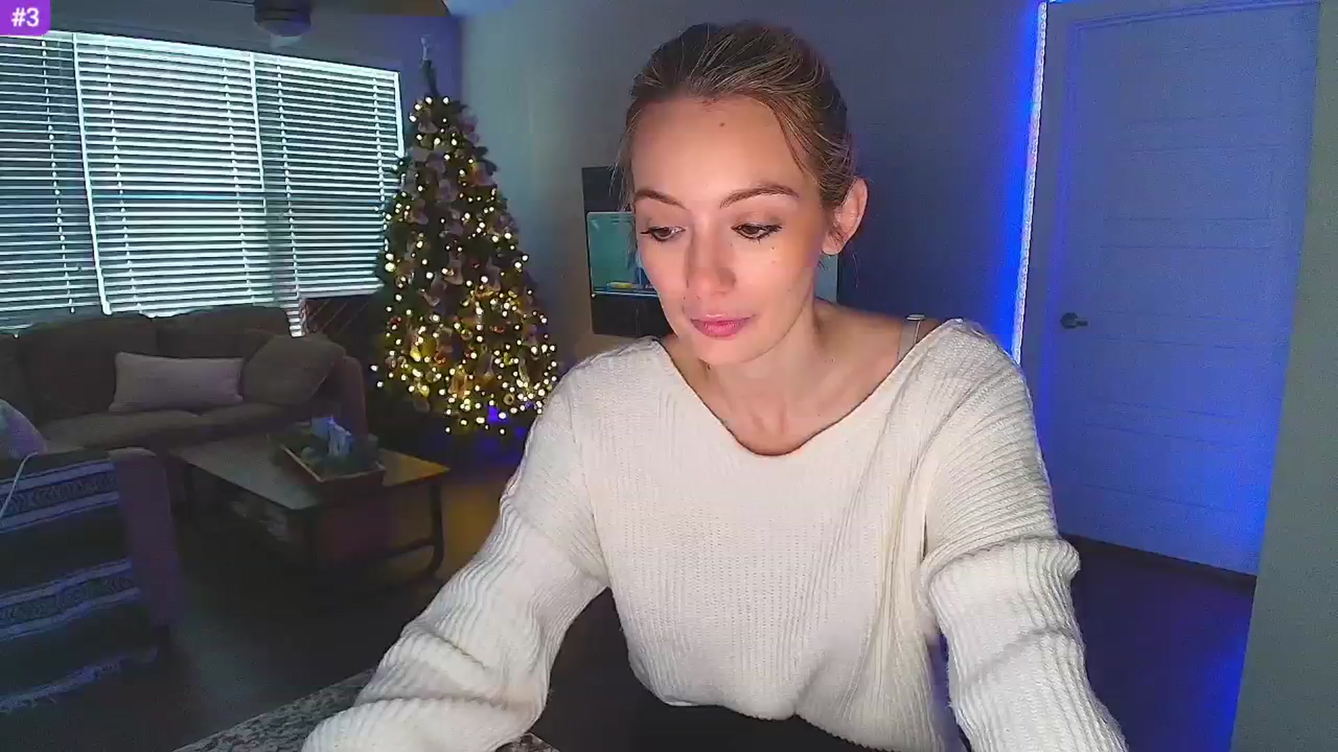 Gallery image thumbnail from Sammy_gray's myfreecams stream on, 12/30/2024, 04:35 image 2 of 20