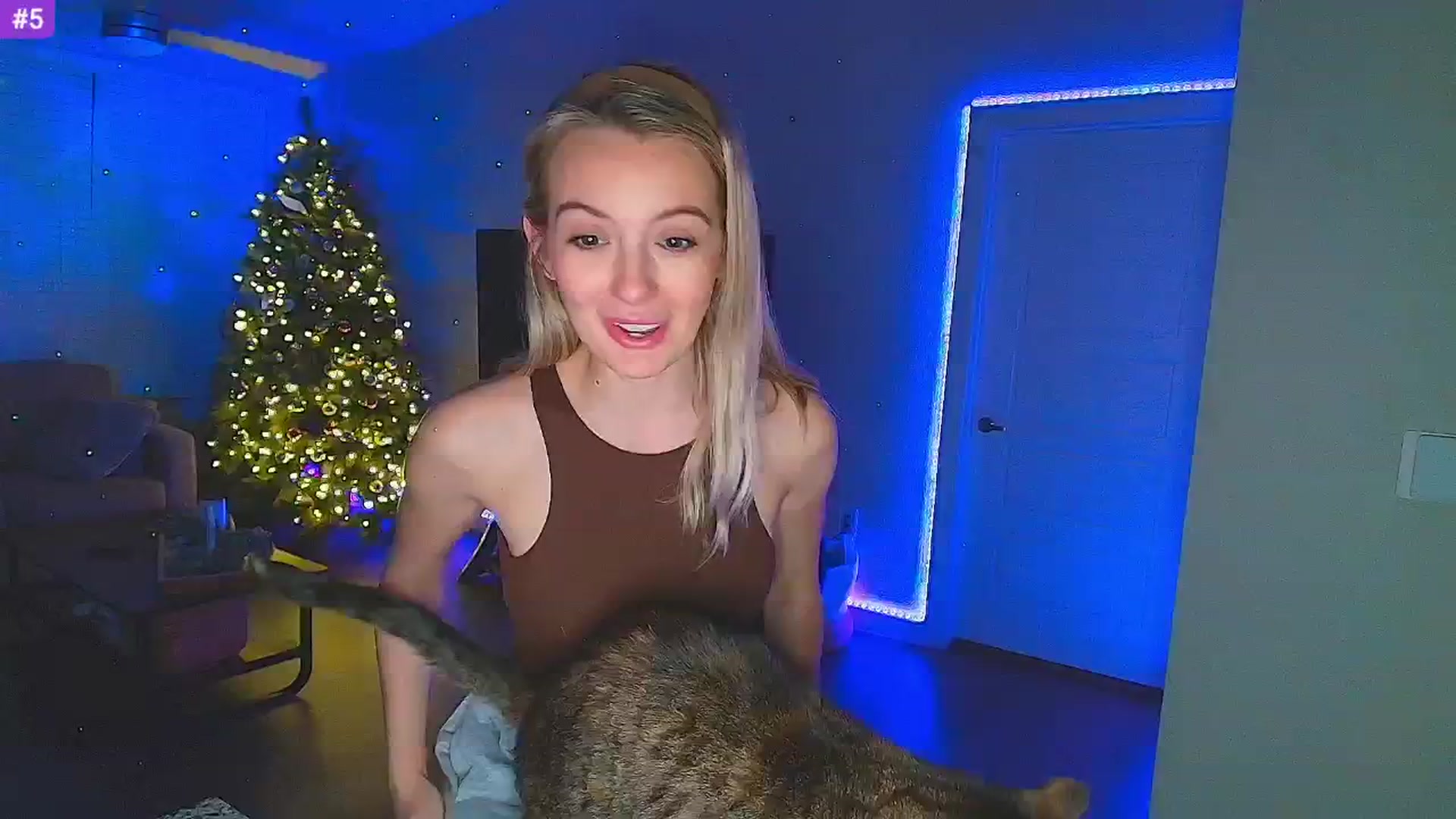 Gallery image thumbnail from Sammy_gray's myfreecams stream on, 01/08/2025, 04:38 image 11 of 20