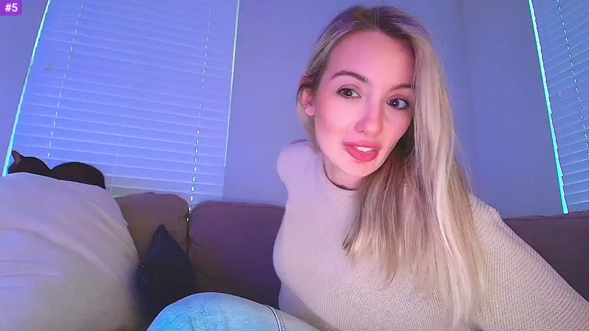 Gallery image thumbnail from Sammy_gray's myfreecams stream on, 01/12/2025, 04:15 image 3 of 20