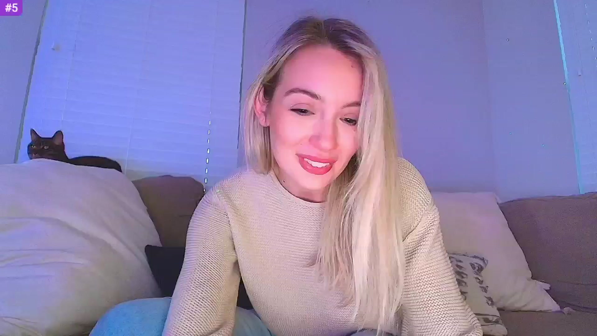 Gallery image thumbnail from Sammy_gray's myfreecams stream on, 01/12/2025, 04:15 image 4 of 20