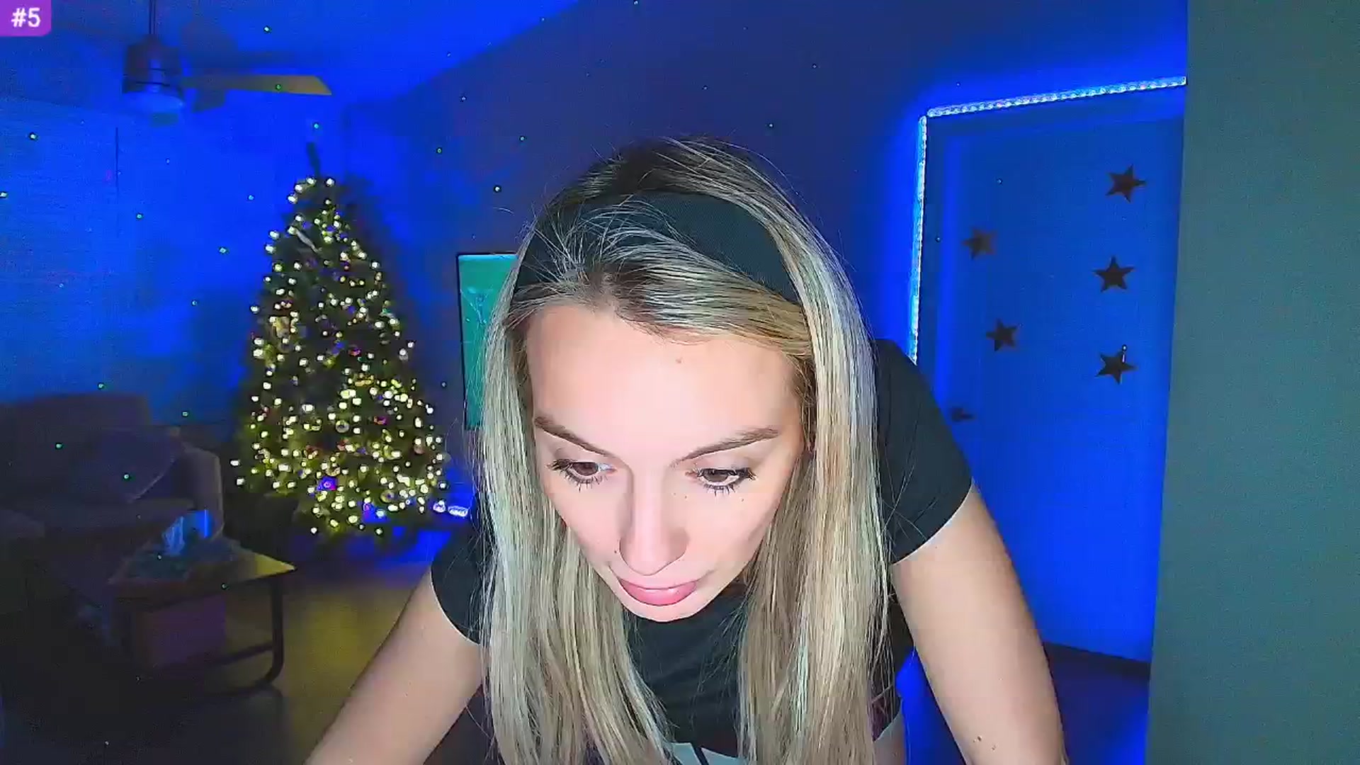 Gallery image thumbnail from Sammy_gray's myfreecams stream on, 01/13/2025, 03:43 image 16 of 20