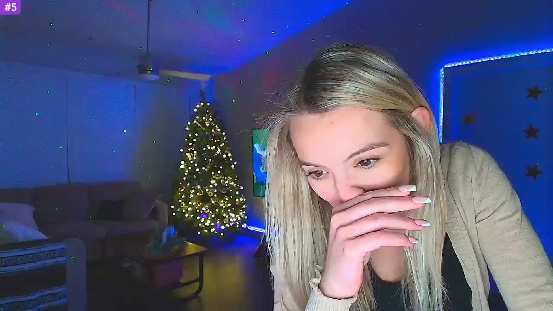 Gallery image thumbnail from Sammy_gray's myfreecams stream on, 01/14/2025, 04:46 image 2 of 20