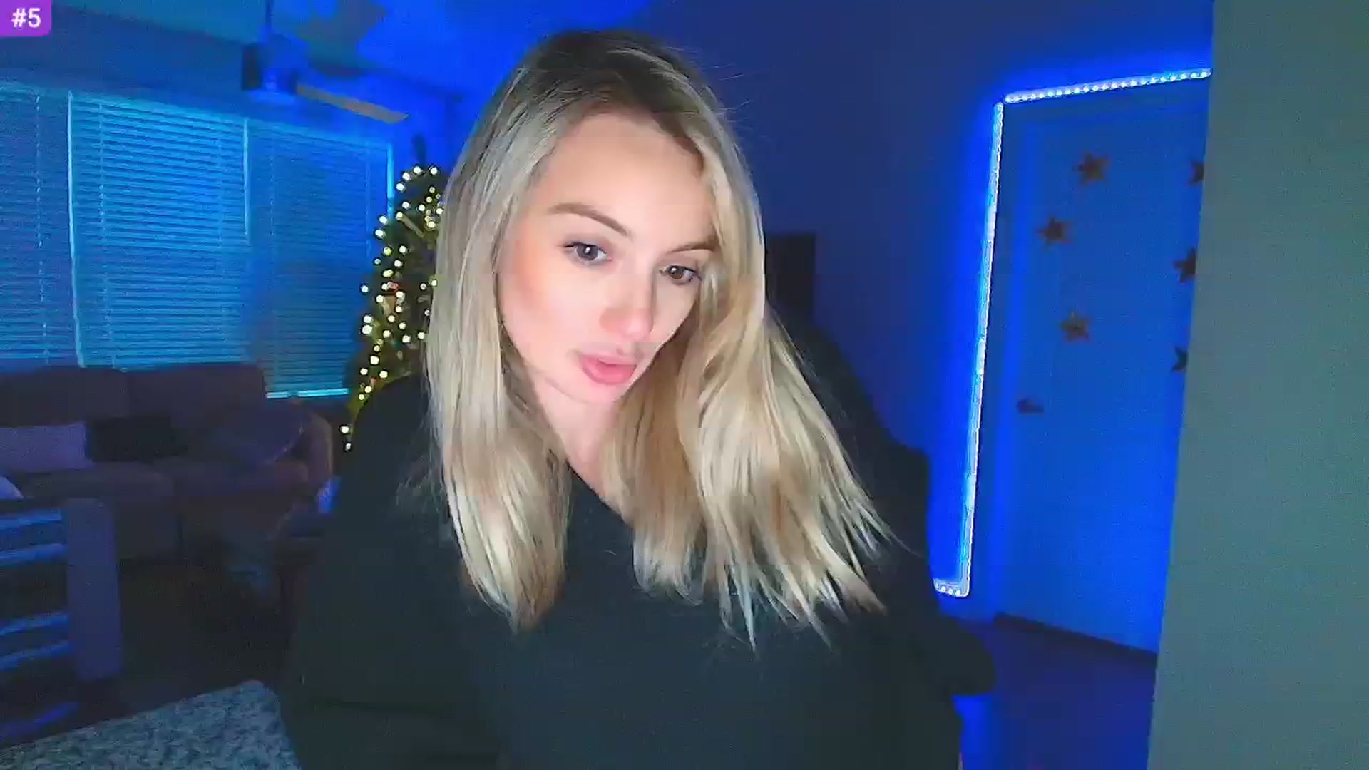 Gallery image thumbnail from Sammy_gray's myfreecams stream on, 01/17/2025, 02:55 image 6 of 20