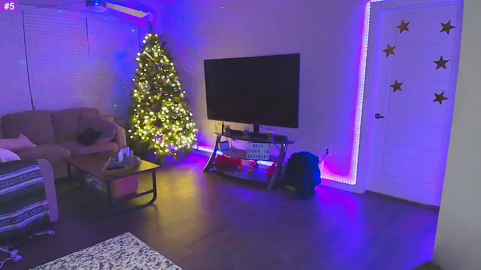Gallery image thumbnail from Sammy_gray's myfreecams stream on, 01/18/2025, 02:51 image 5 of 20