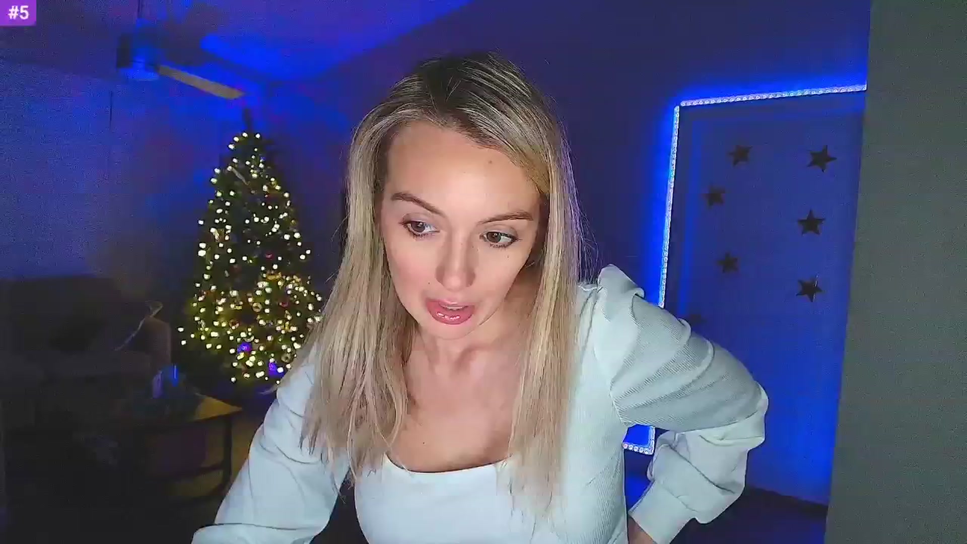 Gallery image thumbnail from Sammy_gray's myfreecams stream on, 01/19/2025, 04:32 image 5 of 20