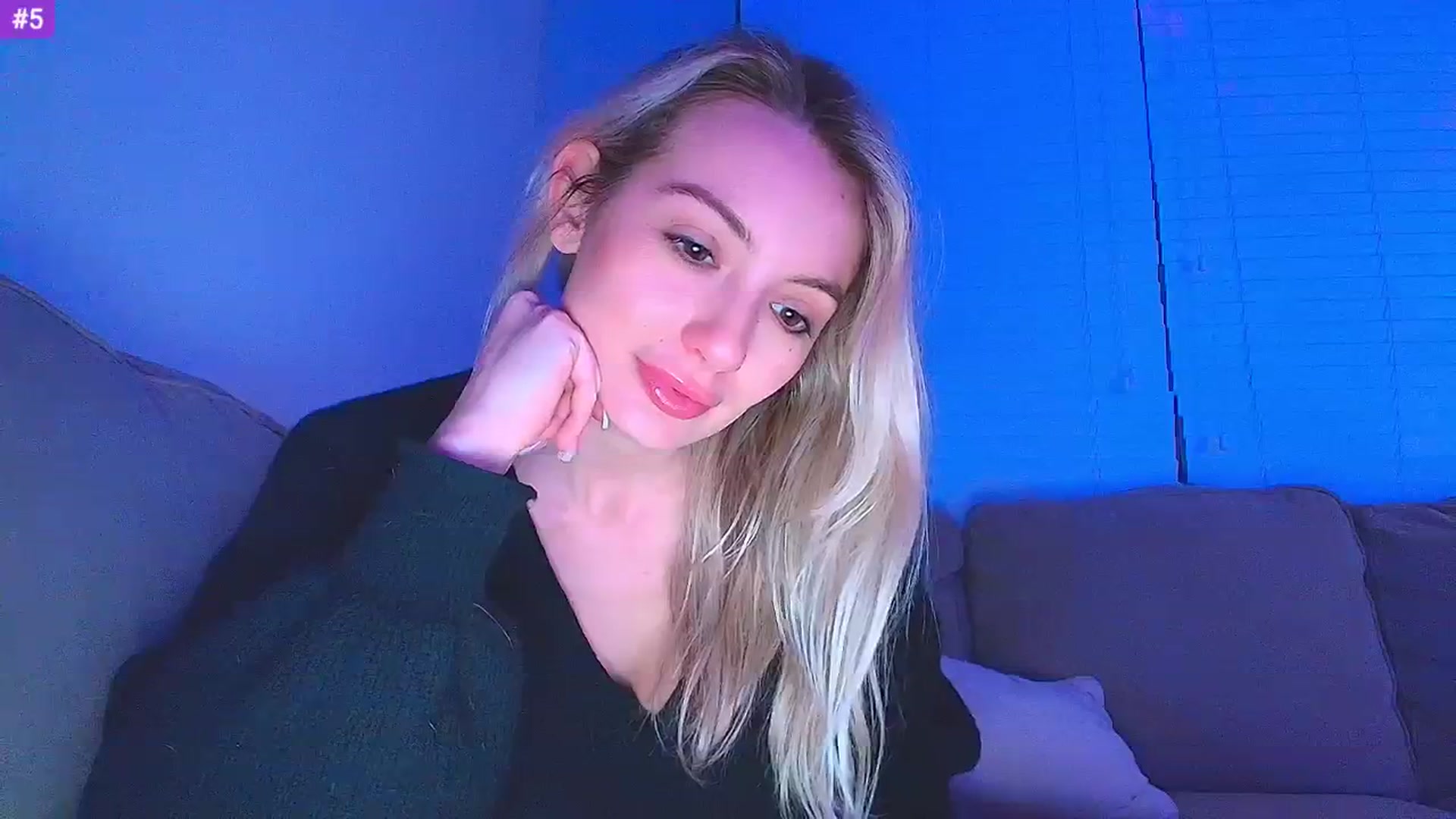 Gallery image thumbnail from Sammy_gray's myfreecams stream on, 01/20/2025, 07:24 image 5 of 20