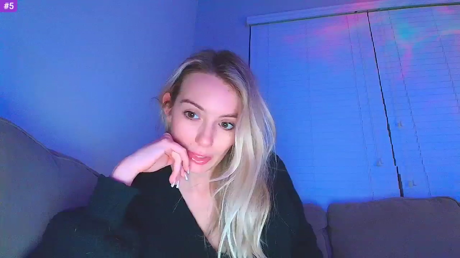 Gallery image thumbnail from Sammy_gray's myfreecams stream on, 01/20/2025, 07:24 image 2 of 20