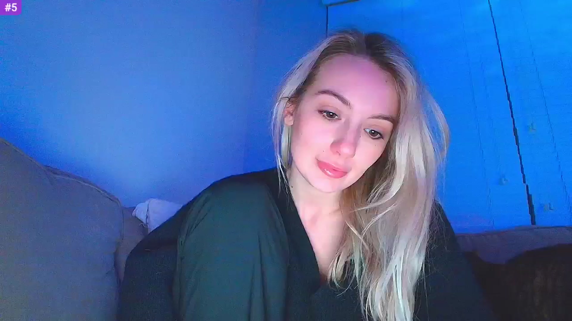 Gallery image thumbnail from Sammy_gray's myfreecams stream on, 01/20/2025, 07:24 image 1 of 20