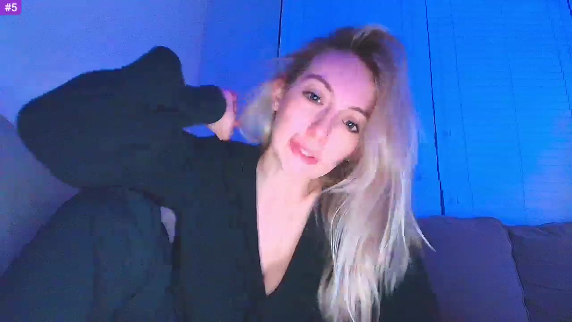 Gallery image thumbnail from Sammy_gray's myfreecams stream on, 01/20/2025, 07:24 image 10 of 20