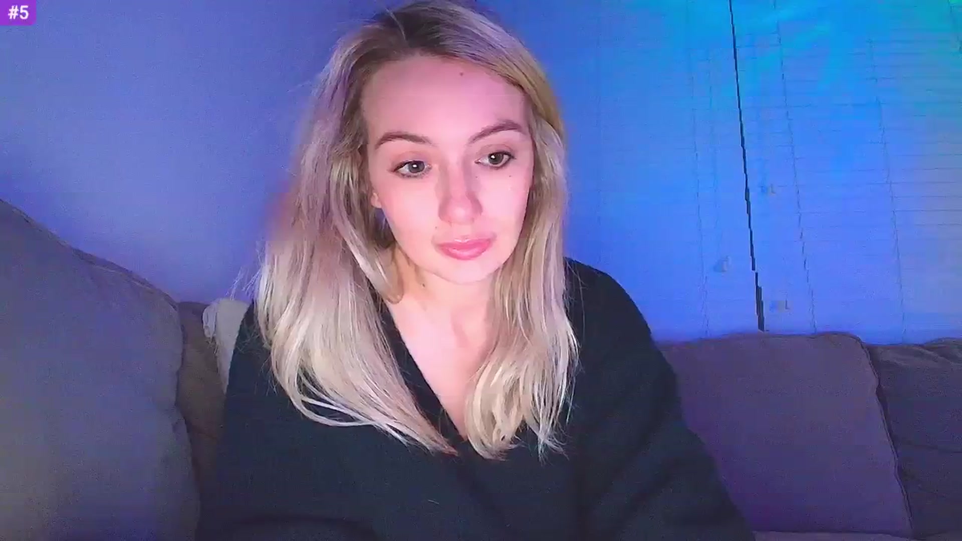 Gallery image thumbnail from Sammy_gray's myfreecams stream on, 01/20/2025, 07:24 image 13 of 20