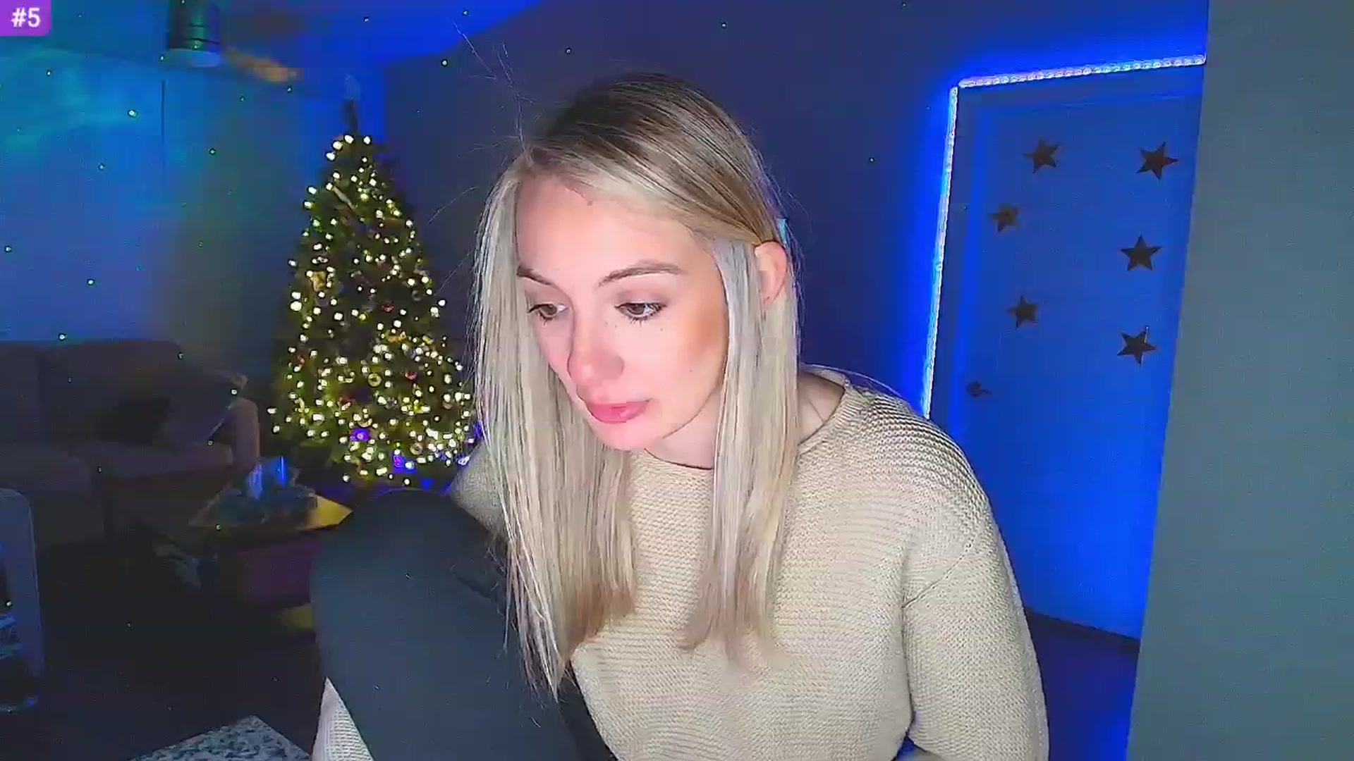 Gallery image thumbnail from Sammy_gray's myfreecams stream on, 01/21/2025, 01:10 image 15 of 20