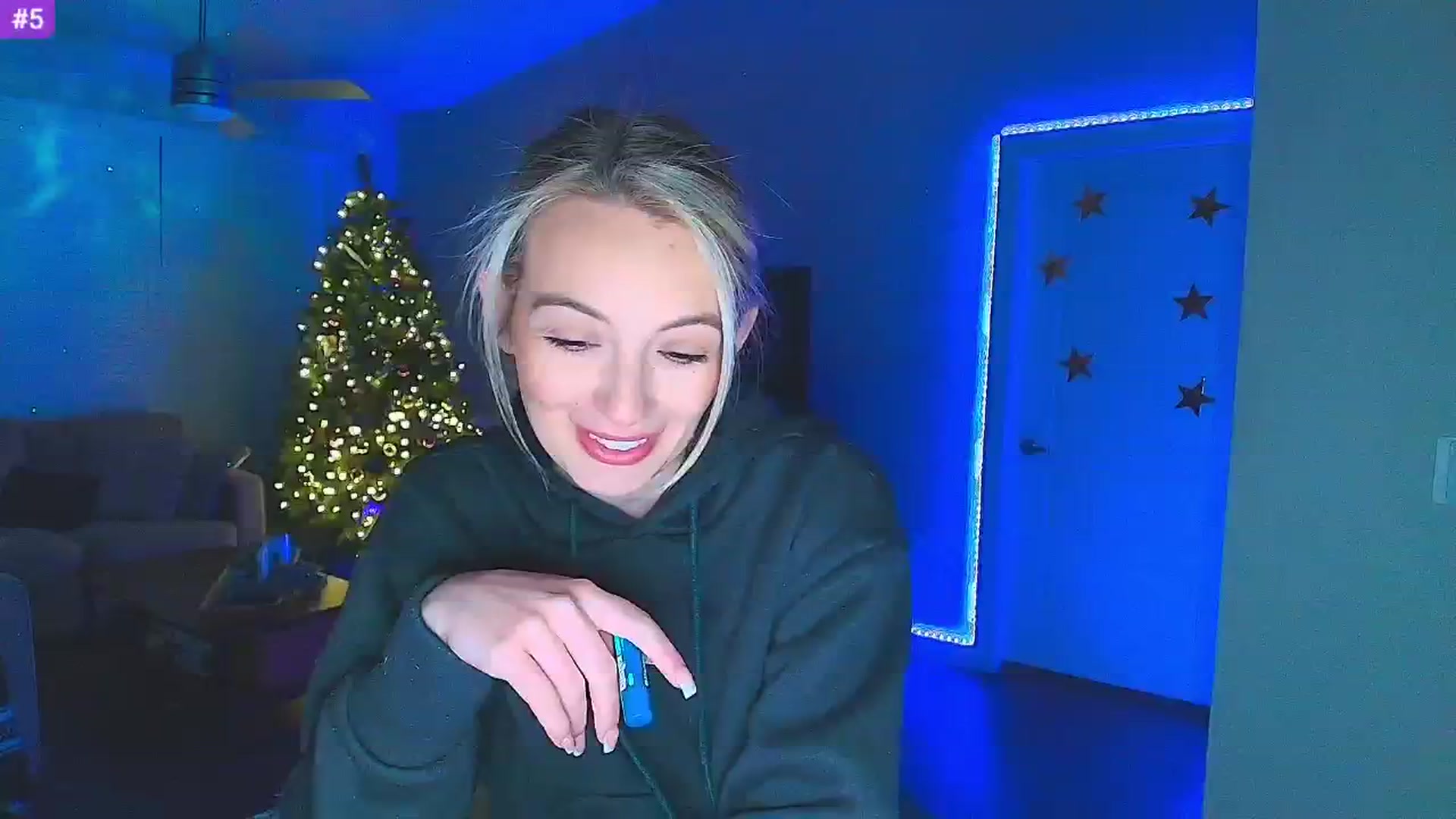 Gallery image thumbnail from Sammy_gray's myfreecams stream on, 01/22/2025, 07:41 image 1 of 20