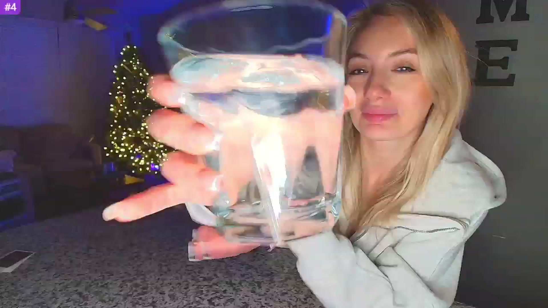 Gallery image thumbnail from Sammy_gray's myfreecams stream on, 01/24/2025, 01:45 image 13 of 20