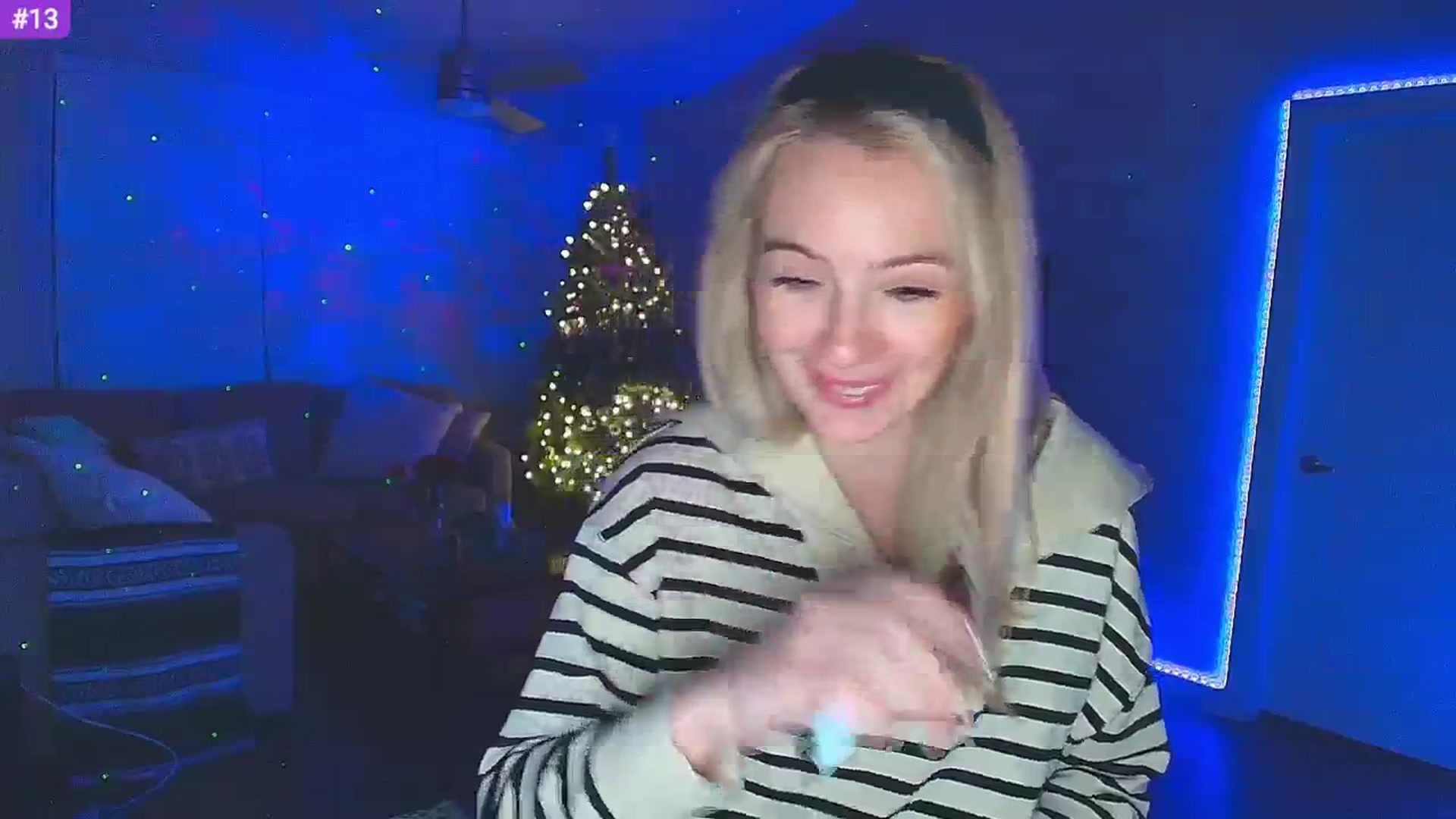Gallery image thumbnail from Sammy_gray's myfreecams stream on, 02/06/2025, 06:42 image 16 of 20