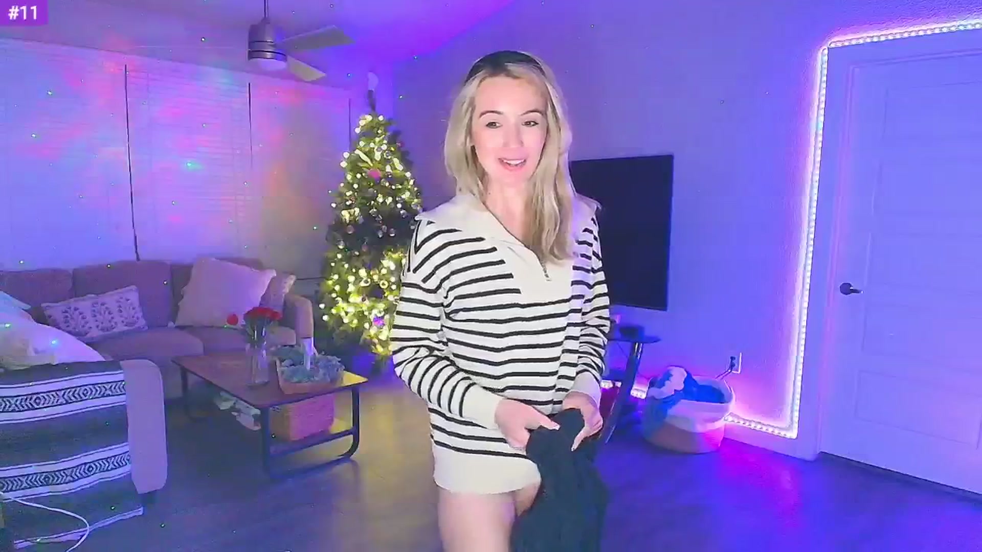 Gallery image thumbnail from Sammy_gray's myfreecams stream on, 02/06/2025, 06:42 image 17 of 20