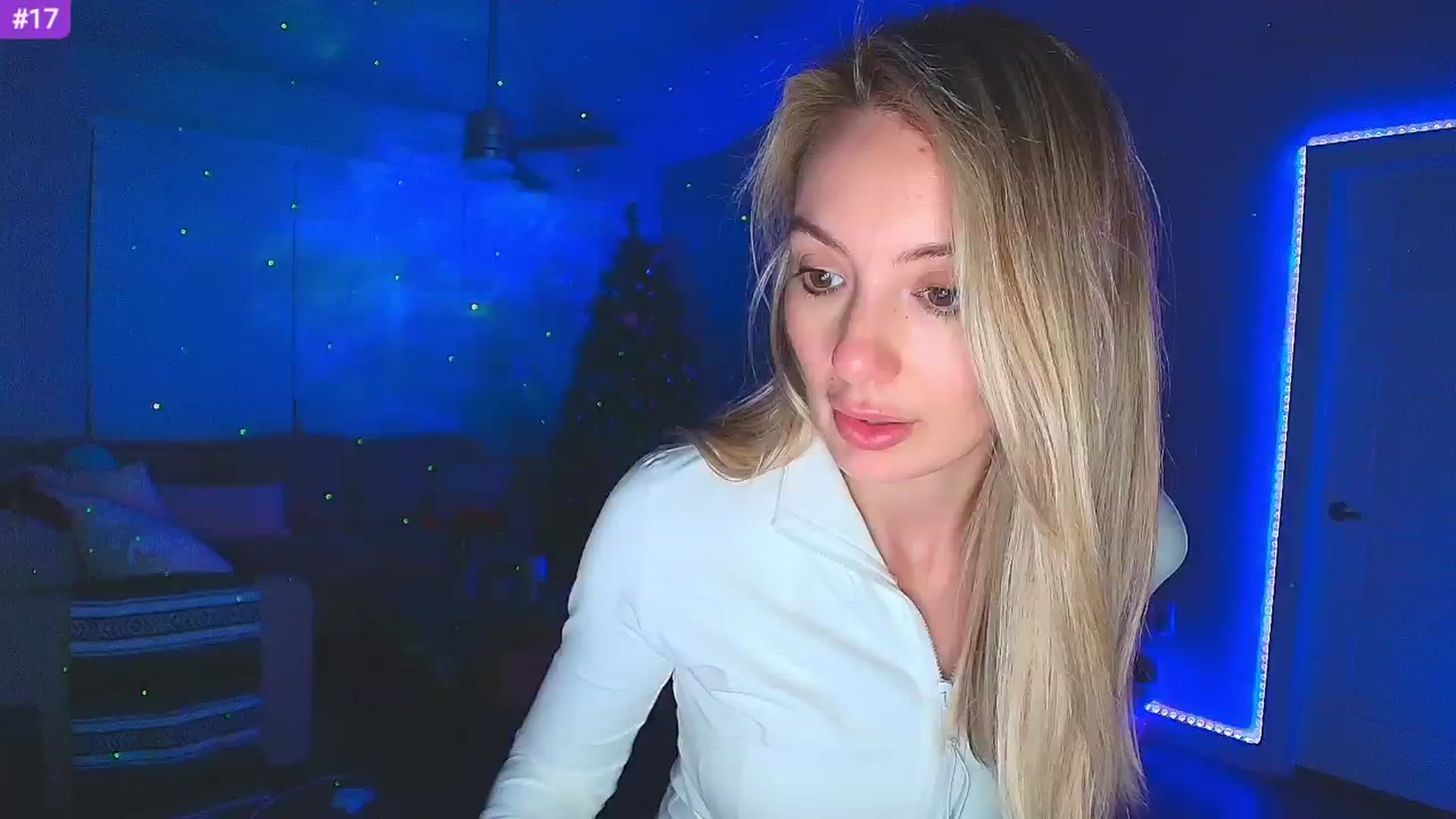 Gallery image thumbnail from Sammy_gray's myfreecams stream on, 02/08/2025, 07:04 image 14 of 20