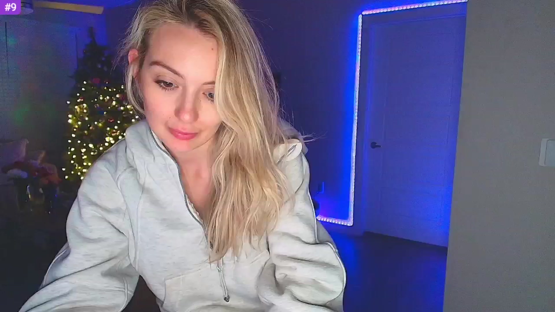 Gallery image thumbnail from Sammy_gray's myfreecams stream on, 02/17/2025, 06:30 image 6 of 20