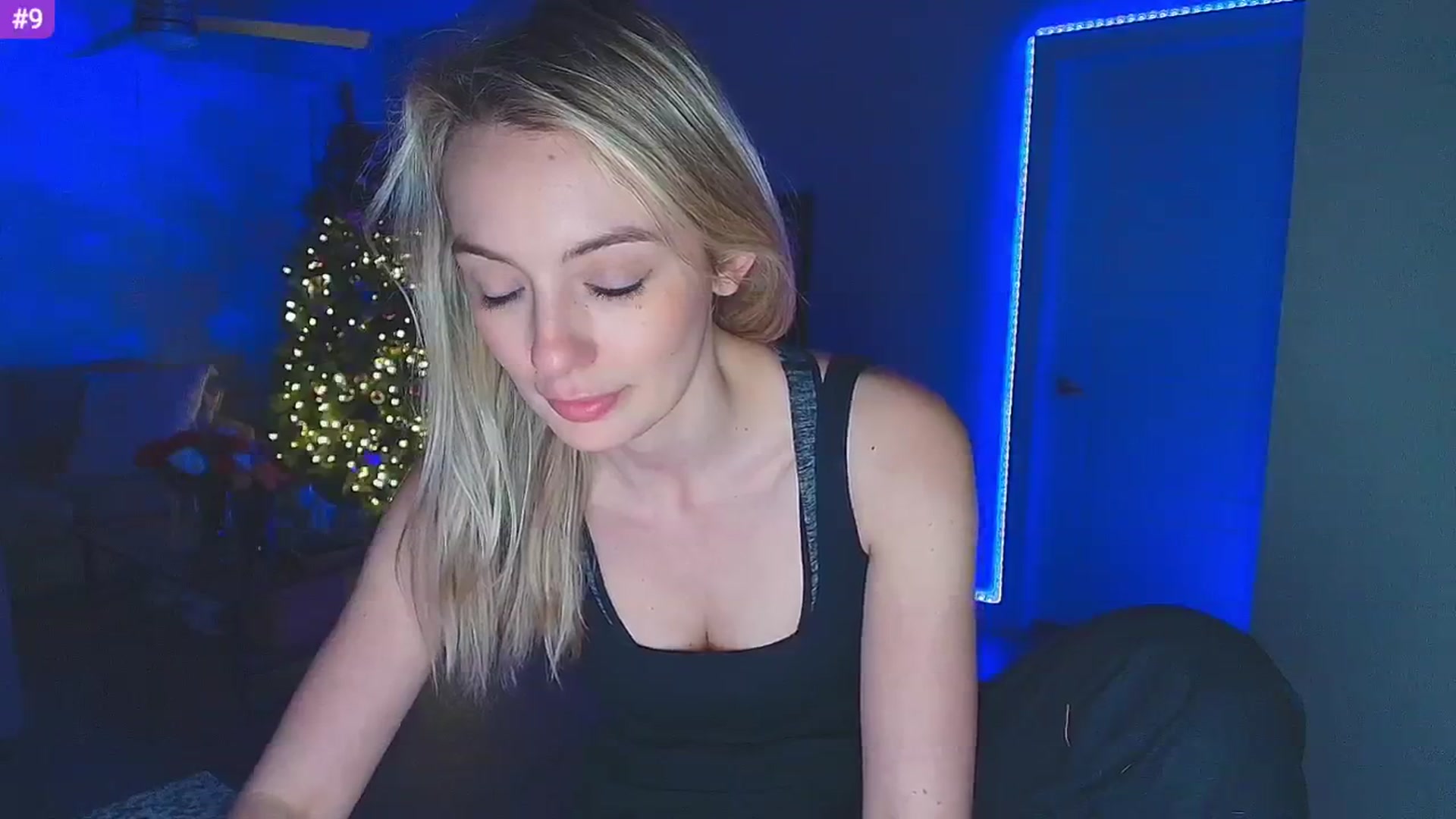 Gallery image thumbnail from Sammy_gray's myfreecams stream on, 02/18/2025, 05:54 image 5 of 20