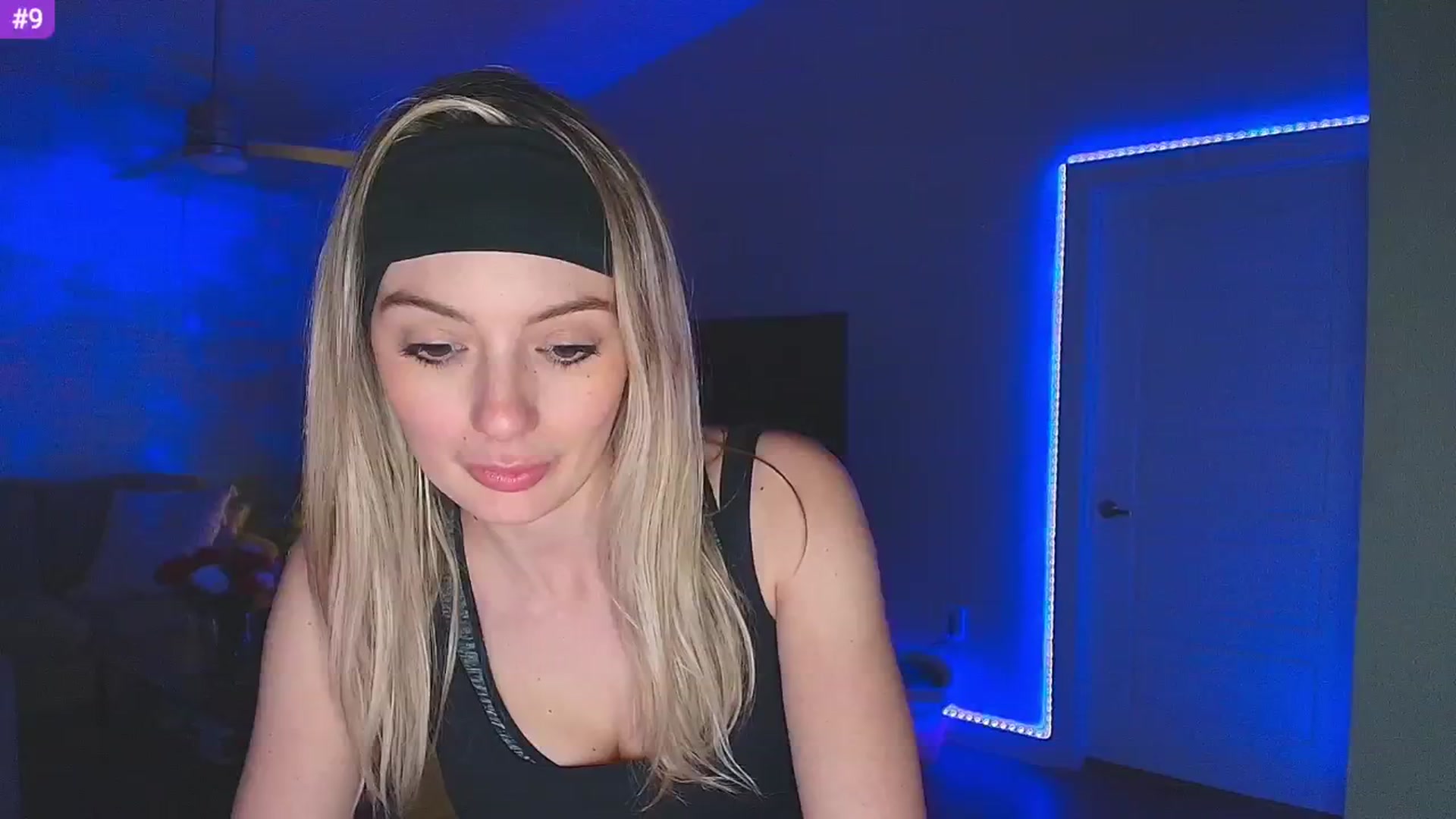 Gallery image thumbnail from Sammy_gray's myfreecams stream on, 02/18/2025, 07:16 image 8 of 20