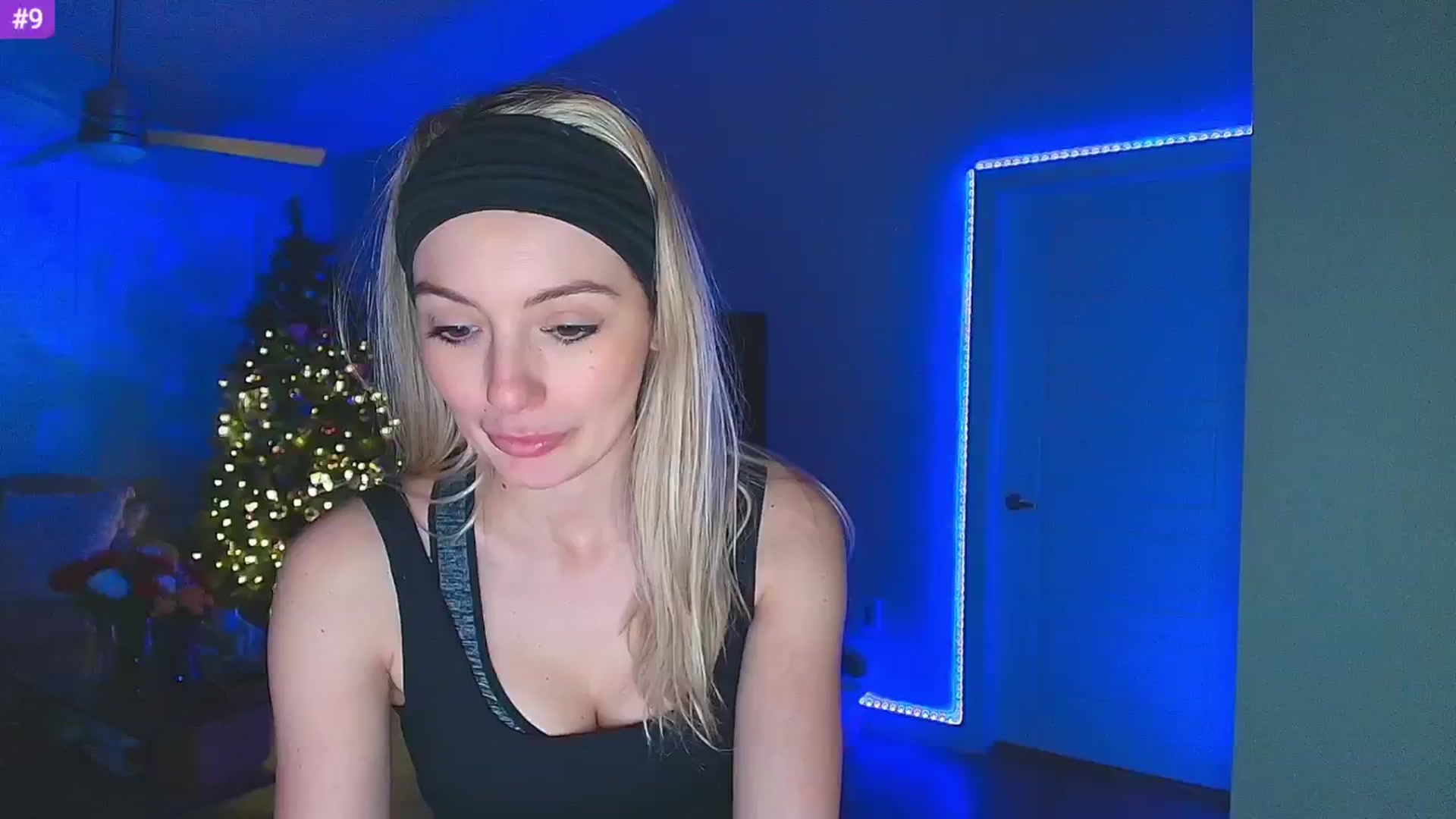 Gallery image thumbnail from Sammy_gray's myfreecams stream on, 02/18/2025, 07:16 image 3 of 20