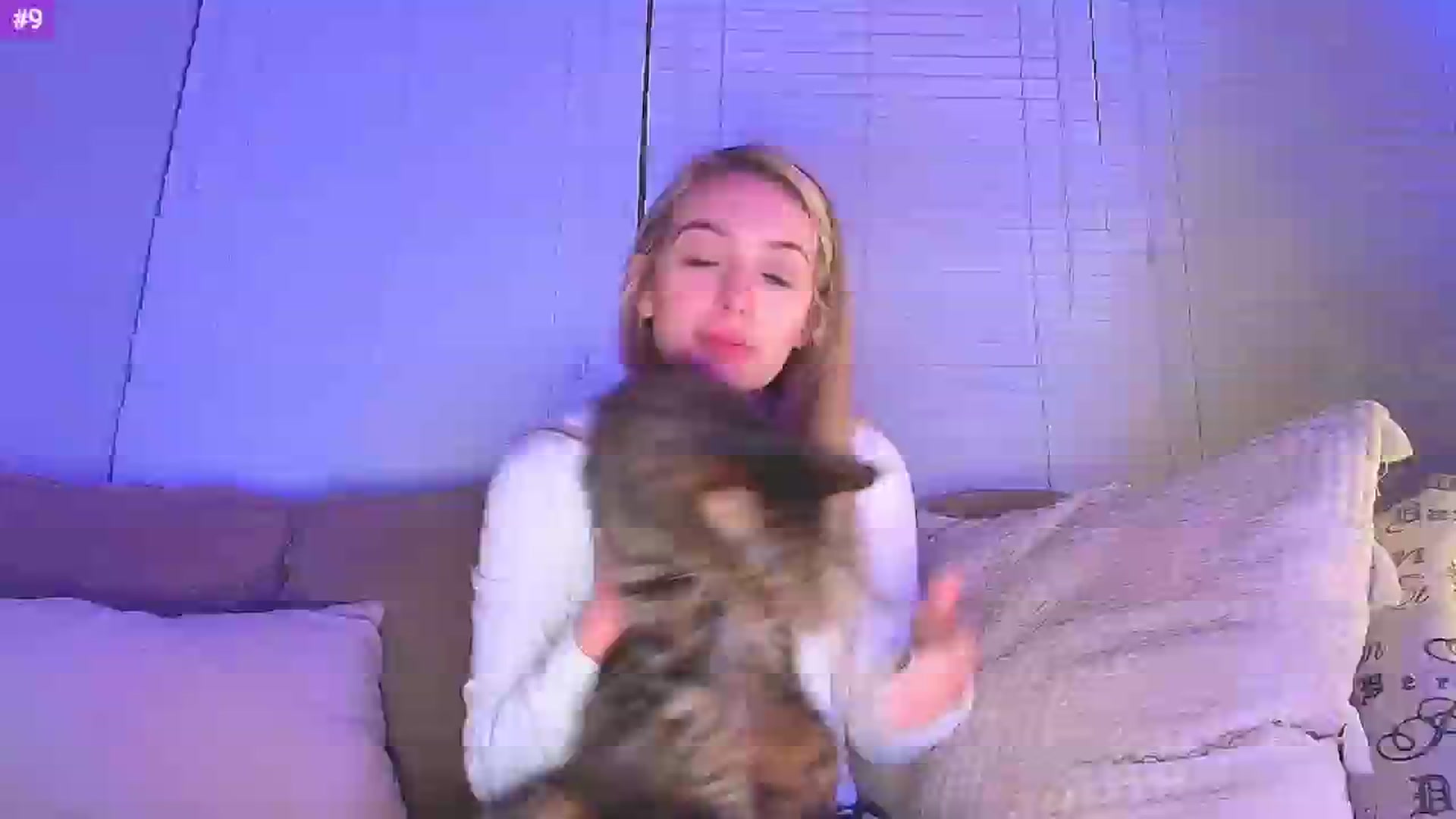 Gallery image thumbnail from Sammy_gray's myfreecams stream on, 02/19/2025, 07:56 image 10 of 20
