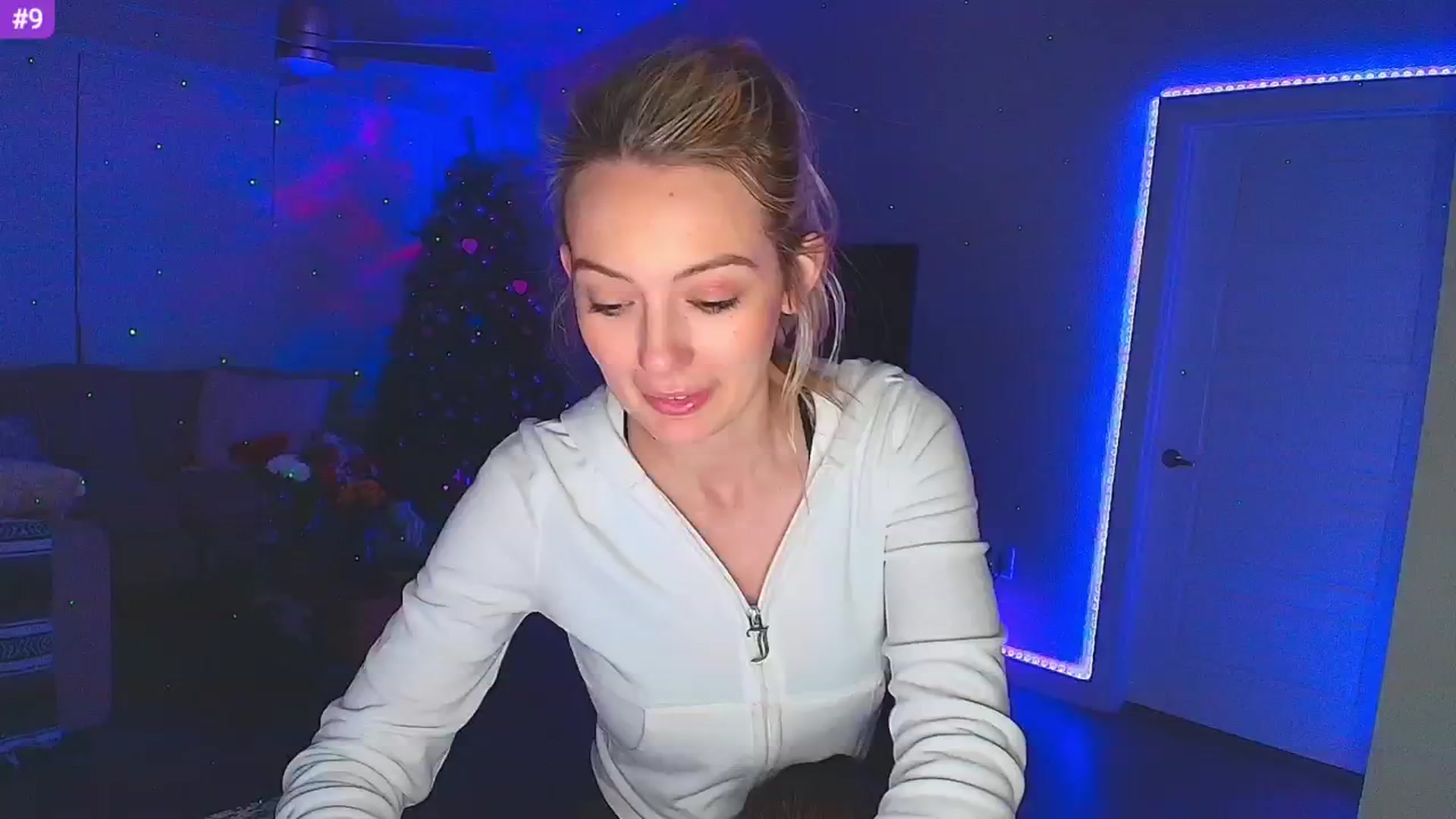 Gallery image thumbnail from Sammy_gray's myfreecams stream on, 02/21/2025, 05:56 image 1 of 20
