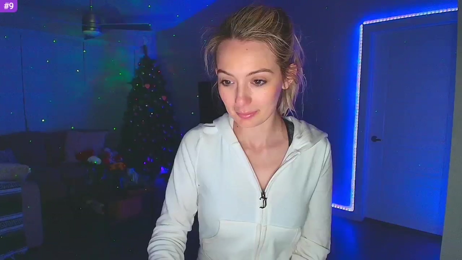 Gallery image thumbnail from Sammy_gray's myfreecams stream on, 02/21/2025, 05:56 image 5 of 20