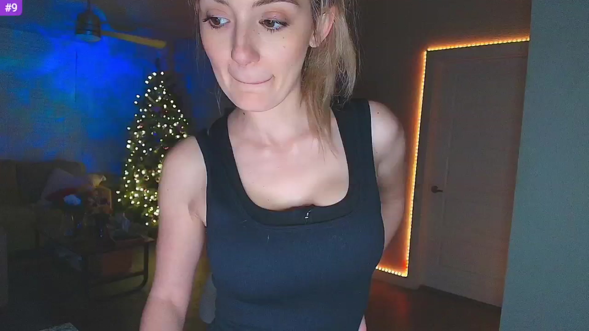 Gallery image thumbnail from Sammy_gray's myfreecams stream on, 02/24/2025, 05:47 image 11 of 20