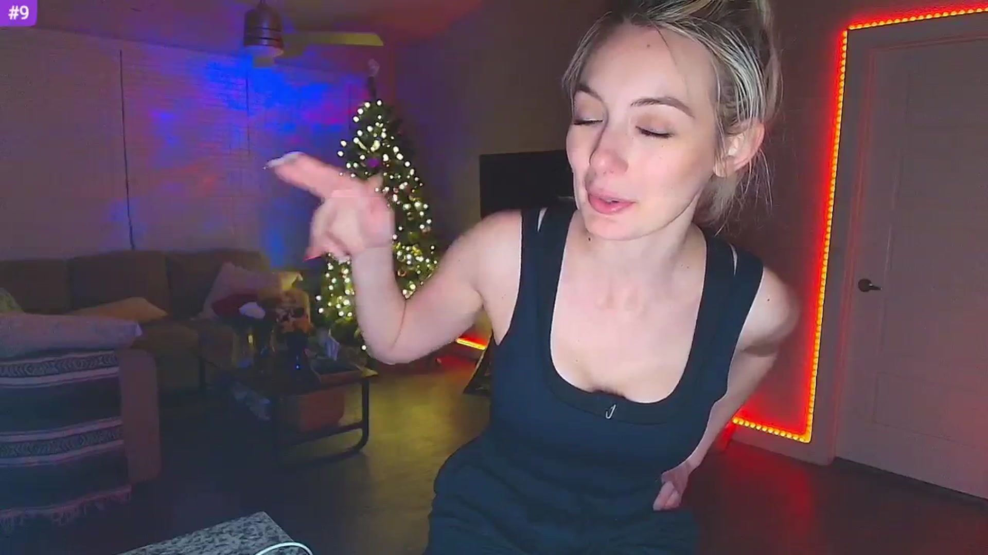 Gallery image thumbnail from Sammy_gray's myfreecams stream on, 02/24/2025, 08:52 image 6 of 20