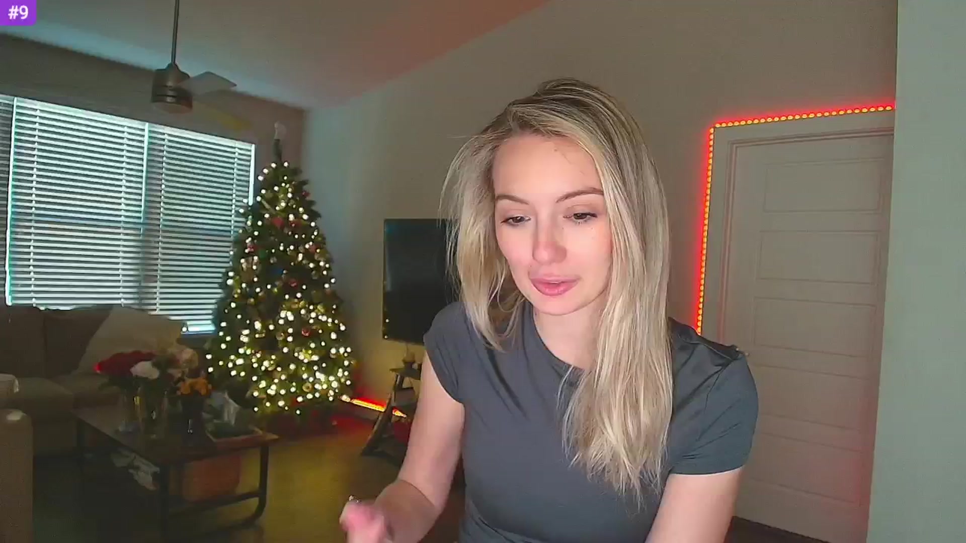 Gallery image thumbnail from Sammy_gray's myfreecams stream on, 02/25/2025, 01:57 image 4 of 20