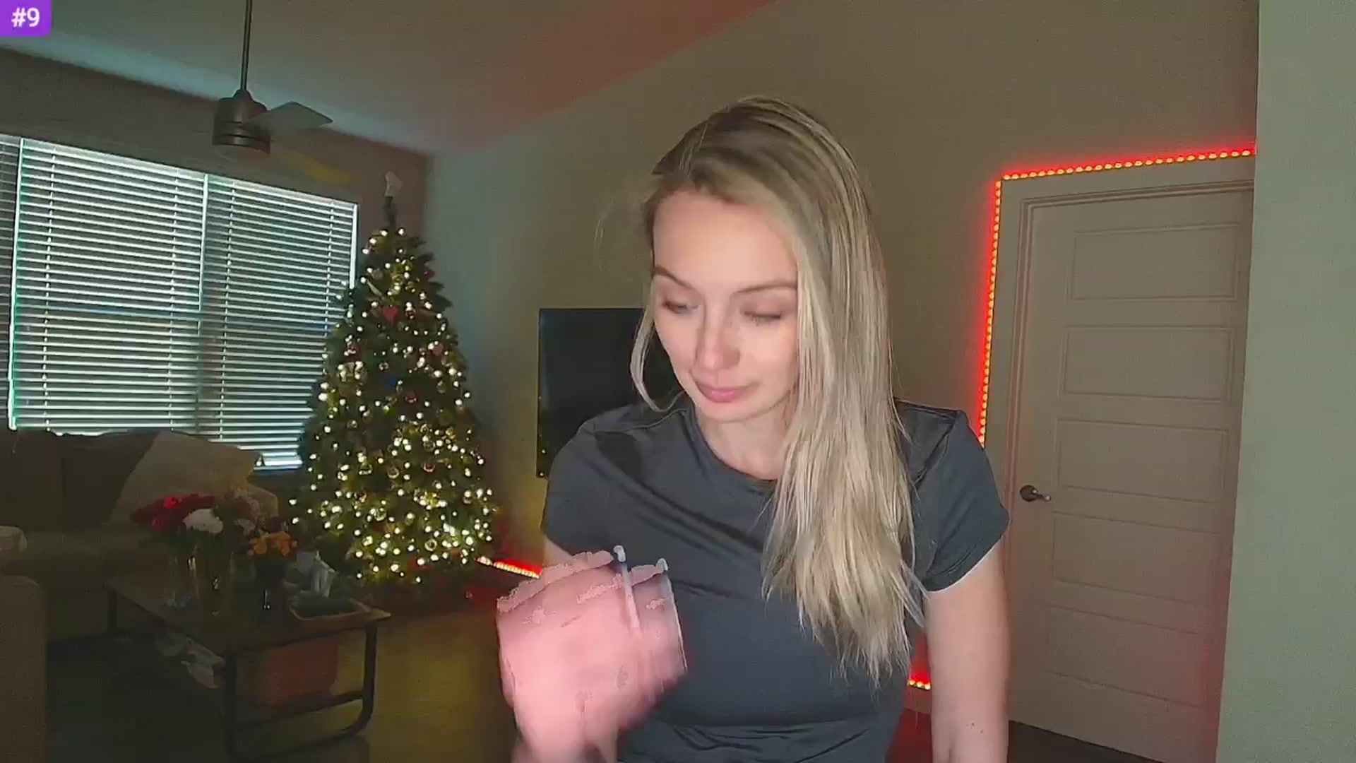 Gallery image thumbnail from Sammy_gray's myfreecams stream on, 02/25/2025, 01:57 image 6 of 20