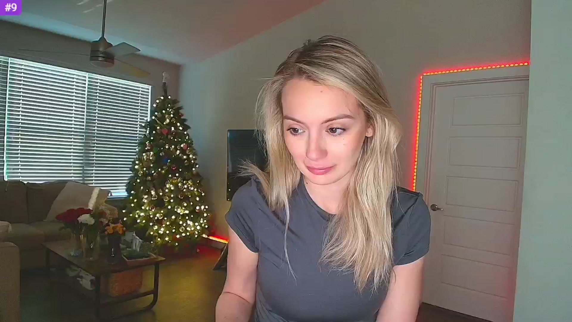 Gallery image thumbnail from Sammy_gray's myfreecams stream on, 02/25/2025, 01:57 image 1 of 20