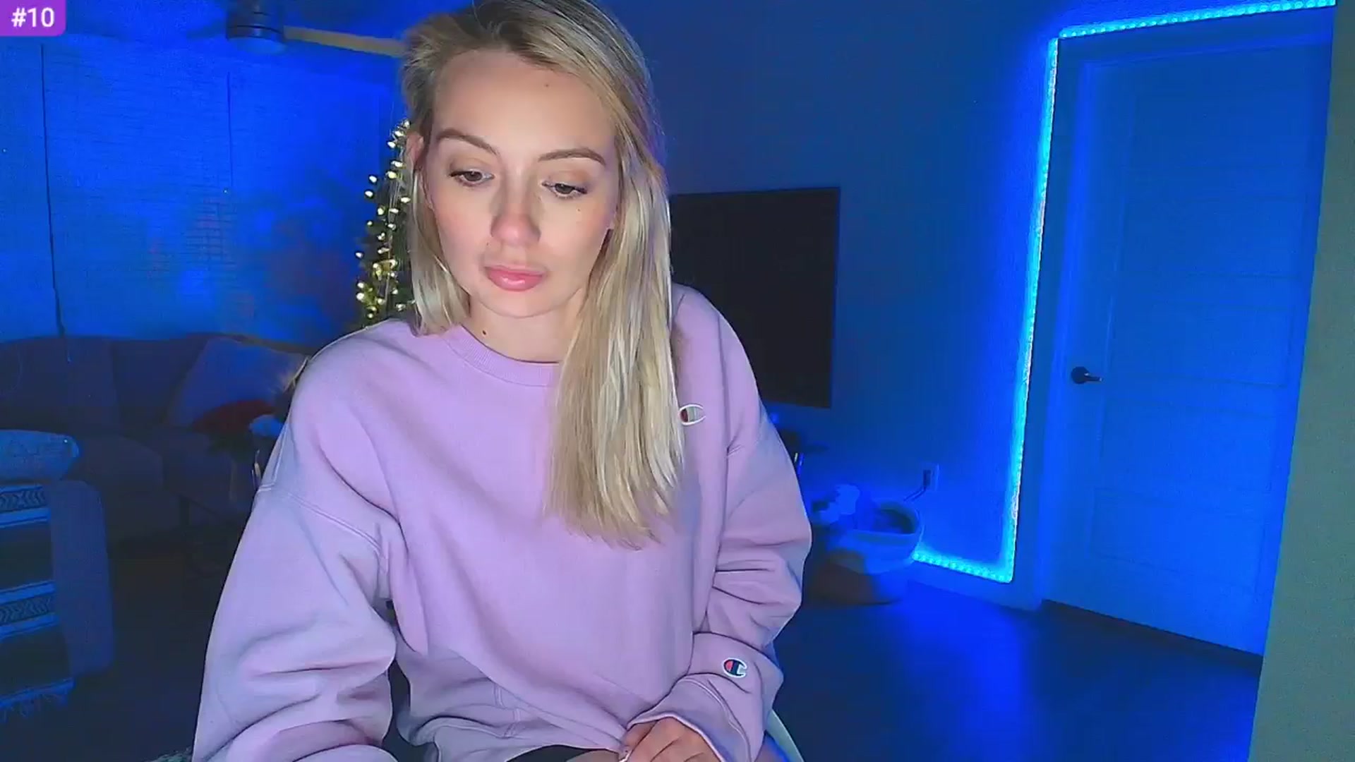 Gallery image thumbnail from Sammy_gray's myfreecams stream on, 02/26/2025, 04:33 image 14 of 20