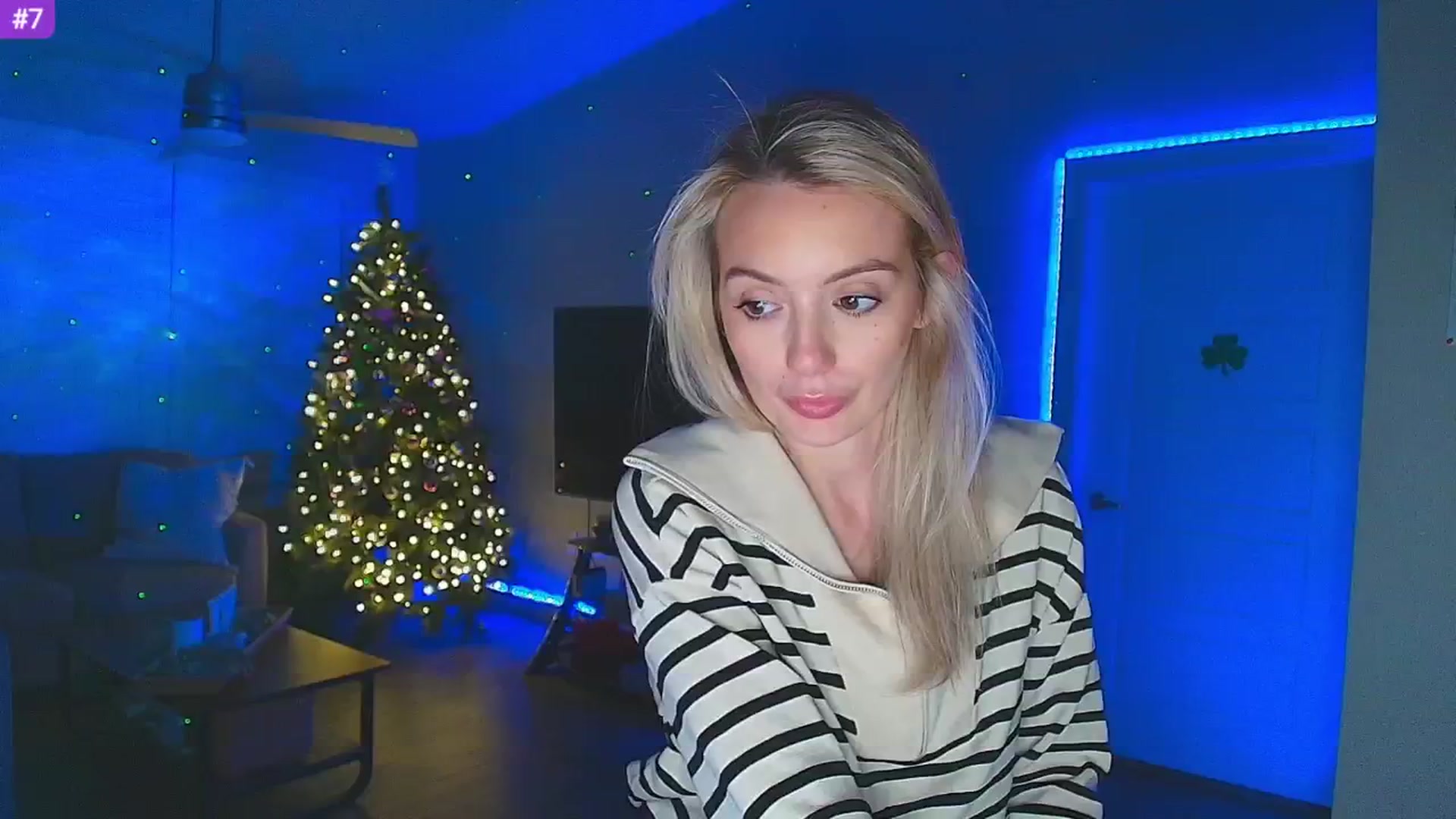Gallery image thumbnail from Sammy_gray's myfreecams stream on, 03/04/2025, 04:58 image 9 of 20