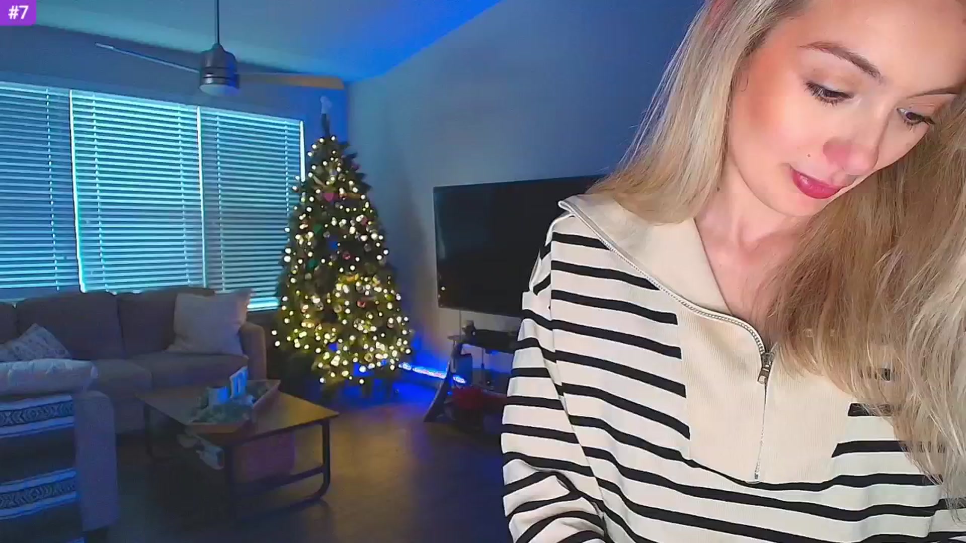 Gallery image thumbnail from Sammy_gray's myfreecams stream on, 03/04/2025, 04:58 image 2 of 20