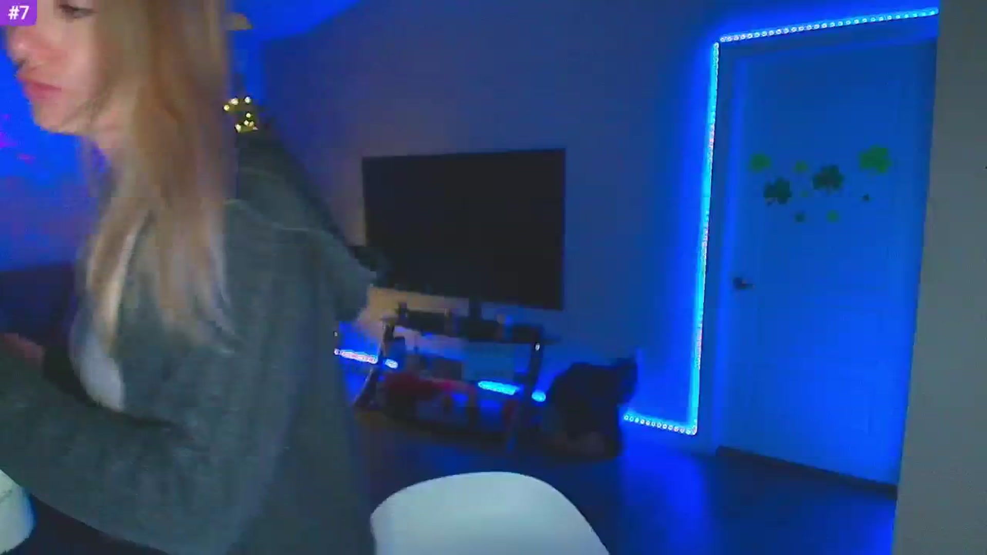 Gallery image thumbnail from Sammy_gray's myfreecams stream on, 03/05/2025, 05:57 image 16 of 20
