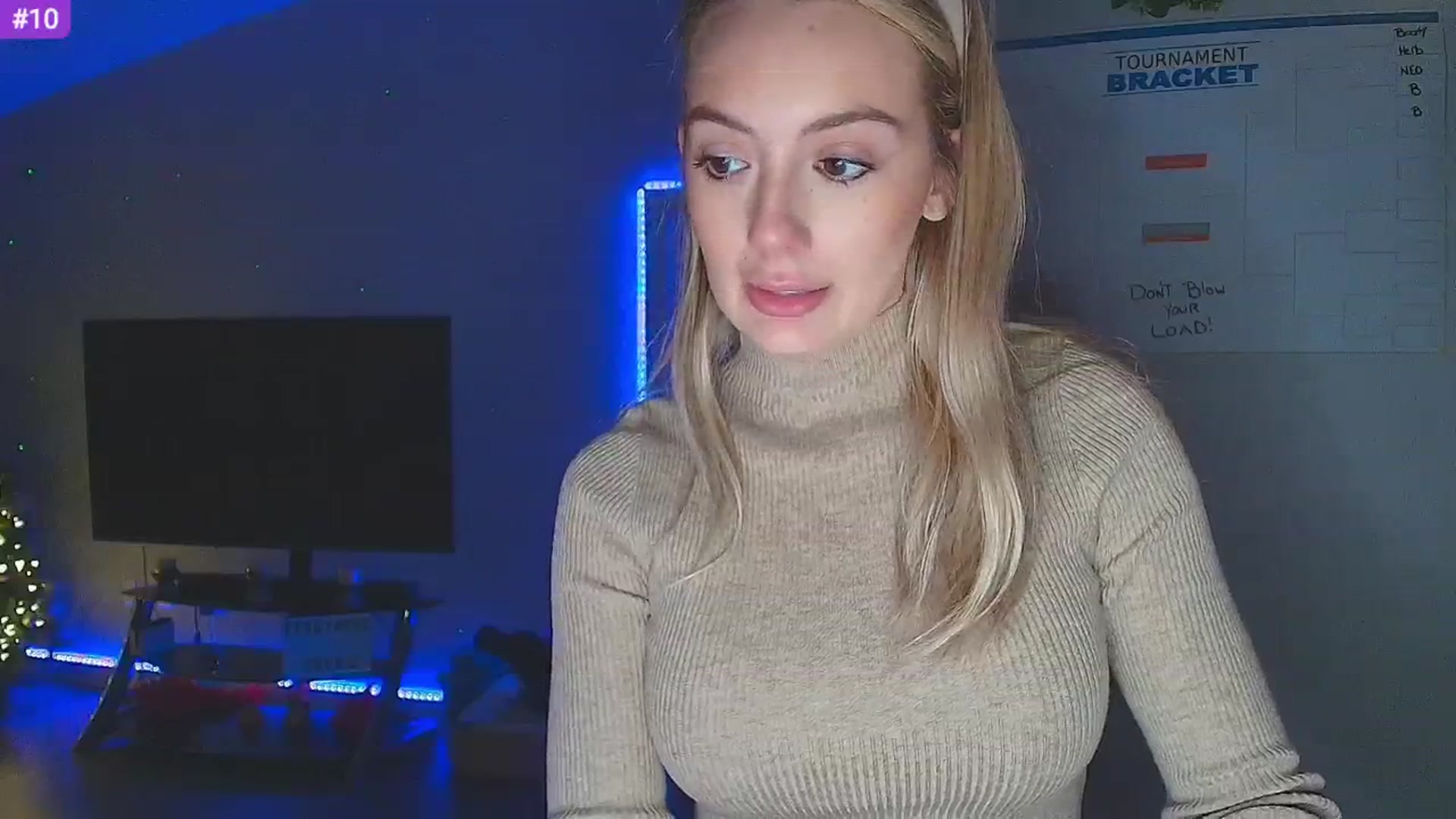 Gallery image thumbnail from Sammy_gray's myfreecams stream on, 03/13/2025, 04:14 image 3 of 20