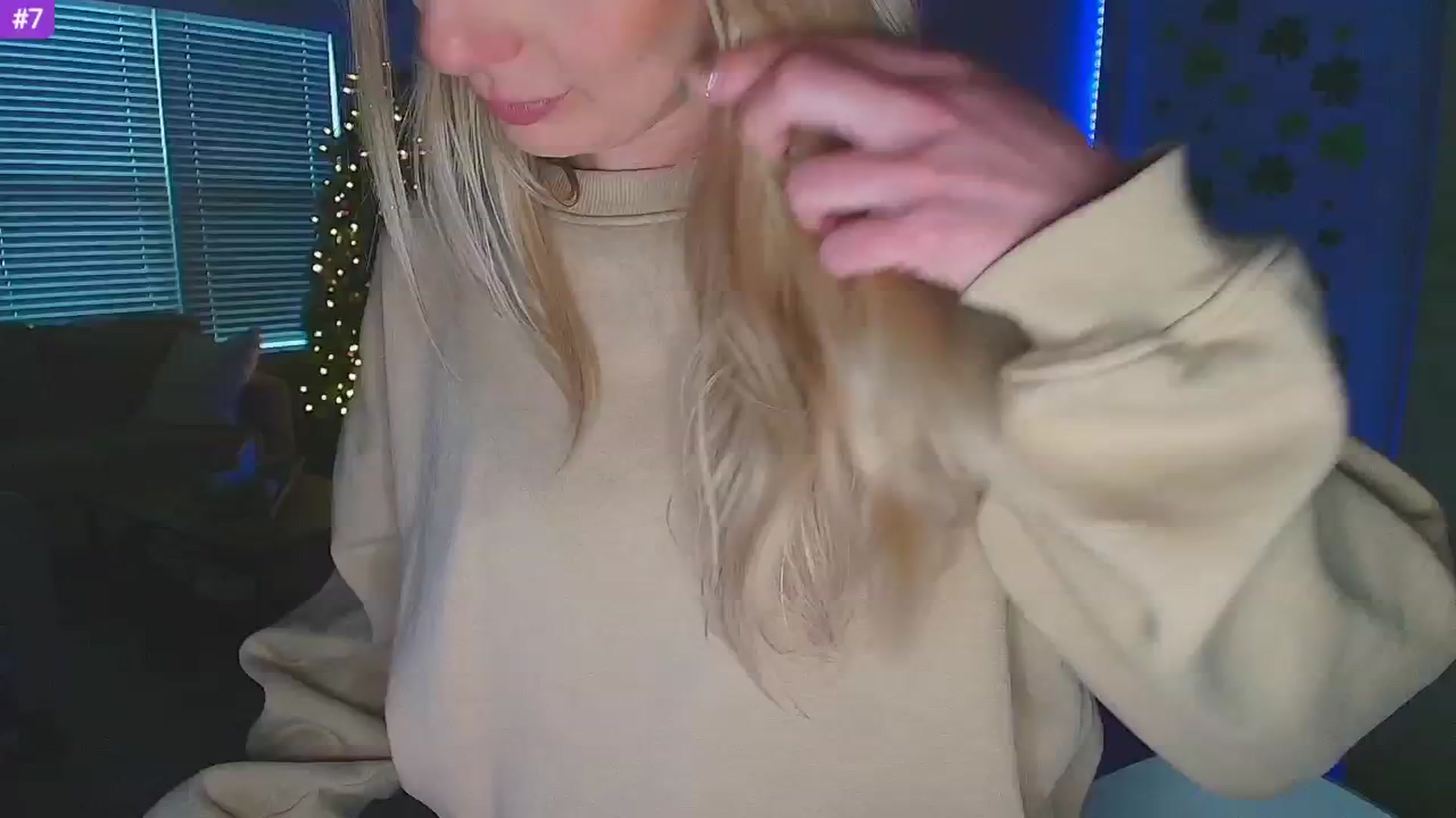 Gallery image thumbnail from Sammy_gray's myfreecams stream on, 03/17/2025, 01:13 image 13 of 20
