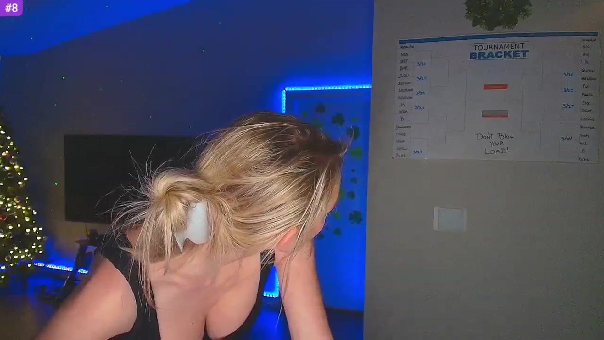 Gallery image thumbnail from Sammy_gray's myfreecams stream on, 03/22/2025, 04:52 image 18 of 20