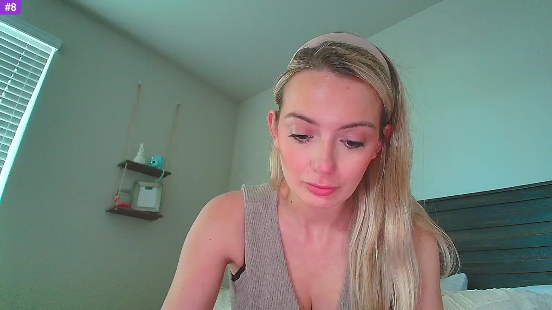 Gallery image thumbnail from Sammy_gray's myfreecams stream on, 03/23/2025, 22:29 image 10 of 20