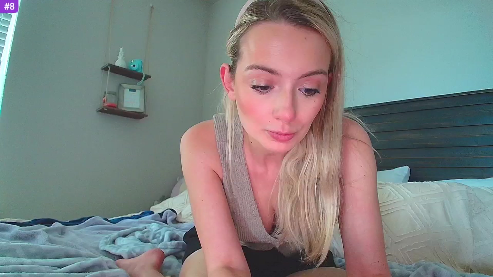 Gallery image thumbnail from Sammy_gray's myfreecams stream on, 03/23/2025, 22:29 image 8 of 20