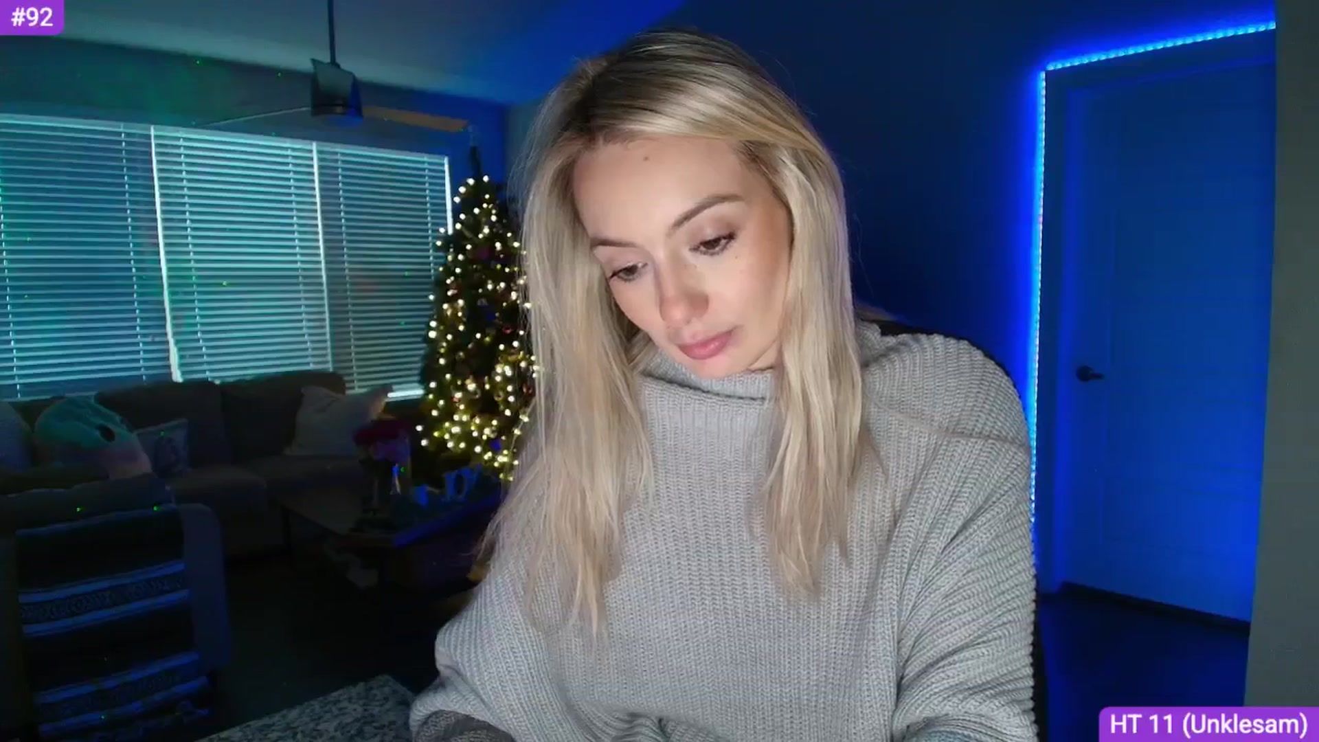Gallery image thumbnail from Sammy_gray's myfreecams stream on, 04/03/2025, 24:43 image 13 of 20